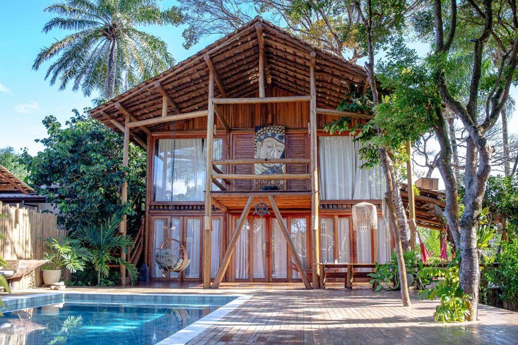 Casa com 4 Quartos à Venda em Maraú - Bahia - Brasil - 1