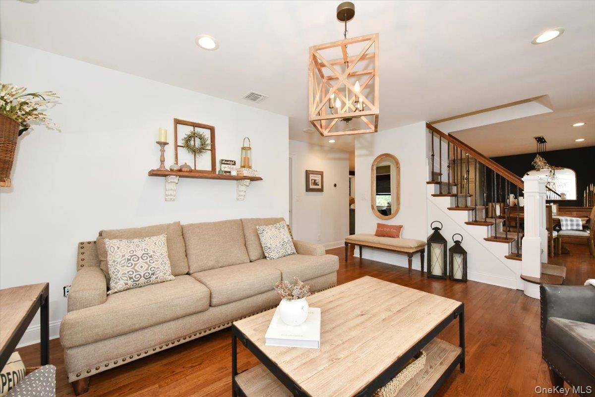 Casa de 4 Dormitorios en Venta en Massapequa - Nueva York - EE. UU. - 8