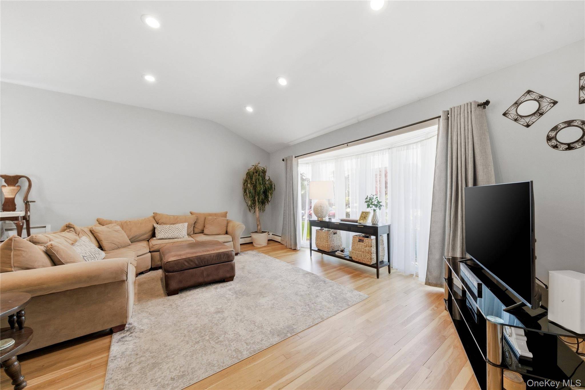 Casa com 4 Quartos à Venda em Massapequa Park - Nova Iorque - EUA - 7