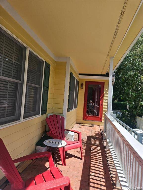 4 Bedroom Home for Sale in Mastic Beach - New York - USA - 2