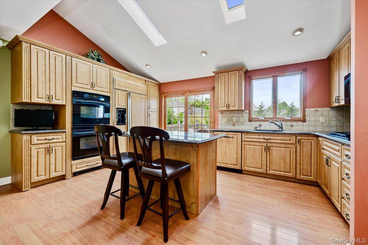 Casa de 4 Dormitorios en Venta en Merrick - Nueva York - EE. UU. - 3