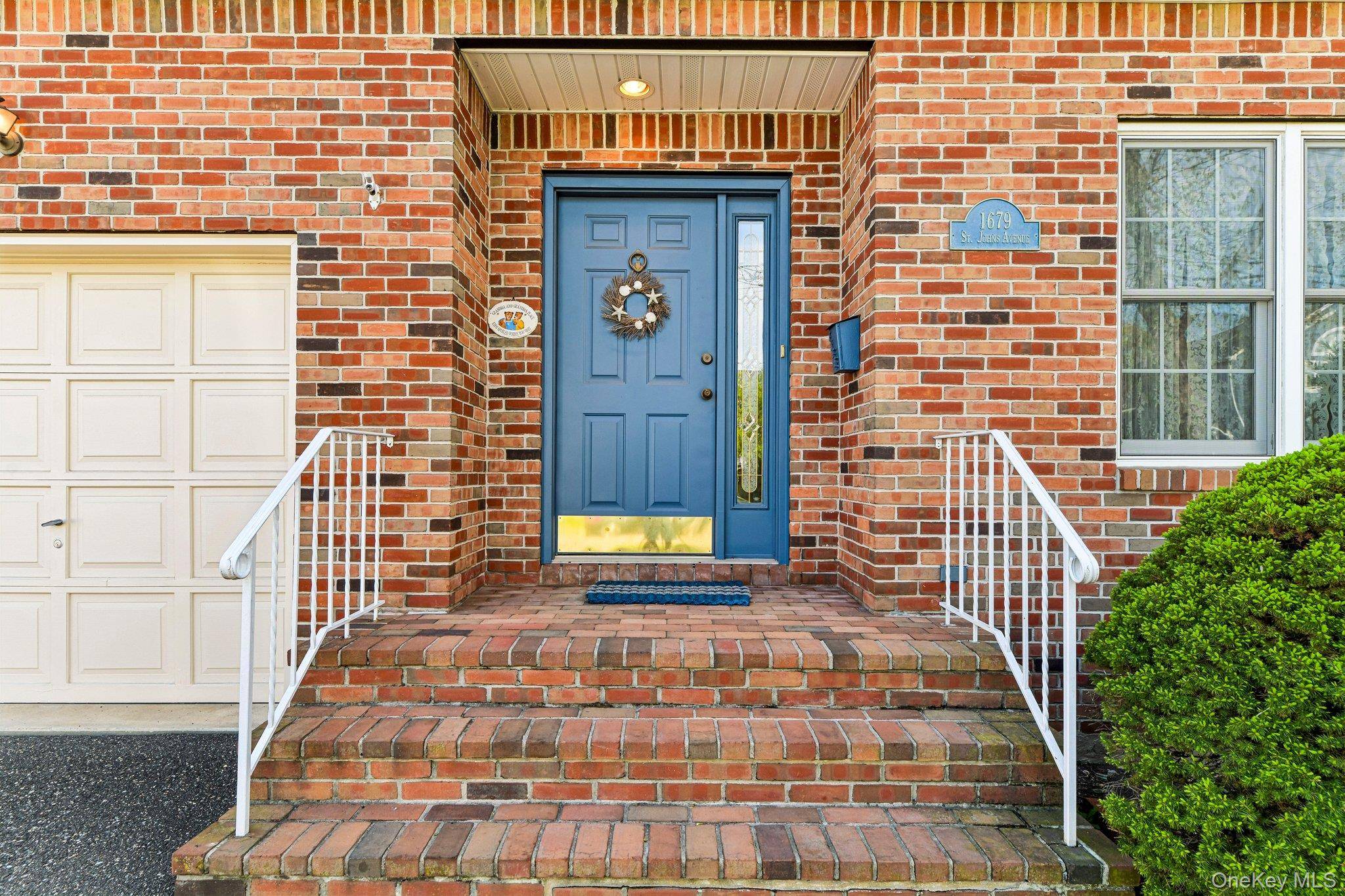 Casa de 4 Dormitorios en Venta en Merrick - Nueva York - EE. UU. - 3