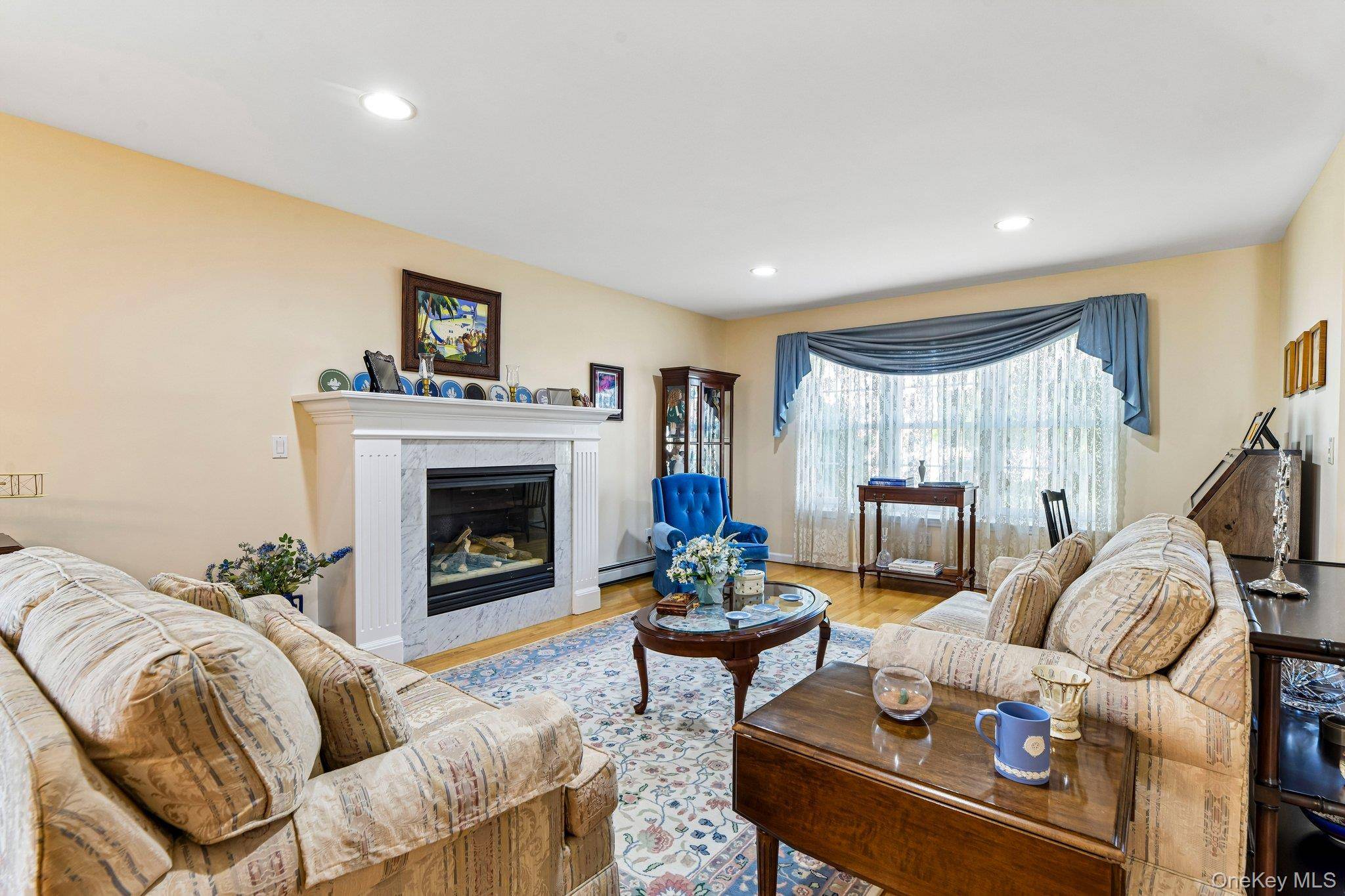 Casa de 4 Dormitorios en Venta en Merrick - Nueva York - EE. UU. - 5