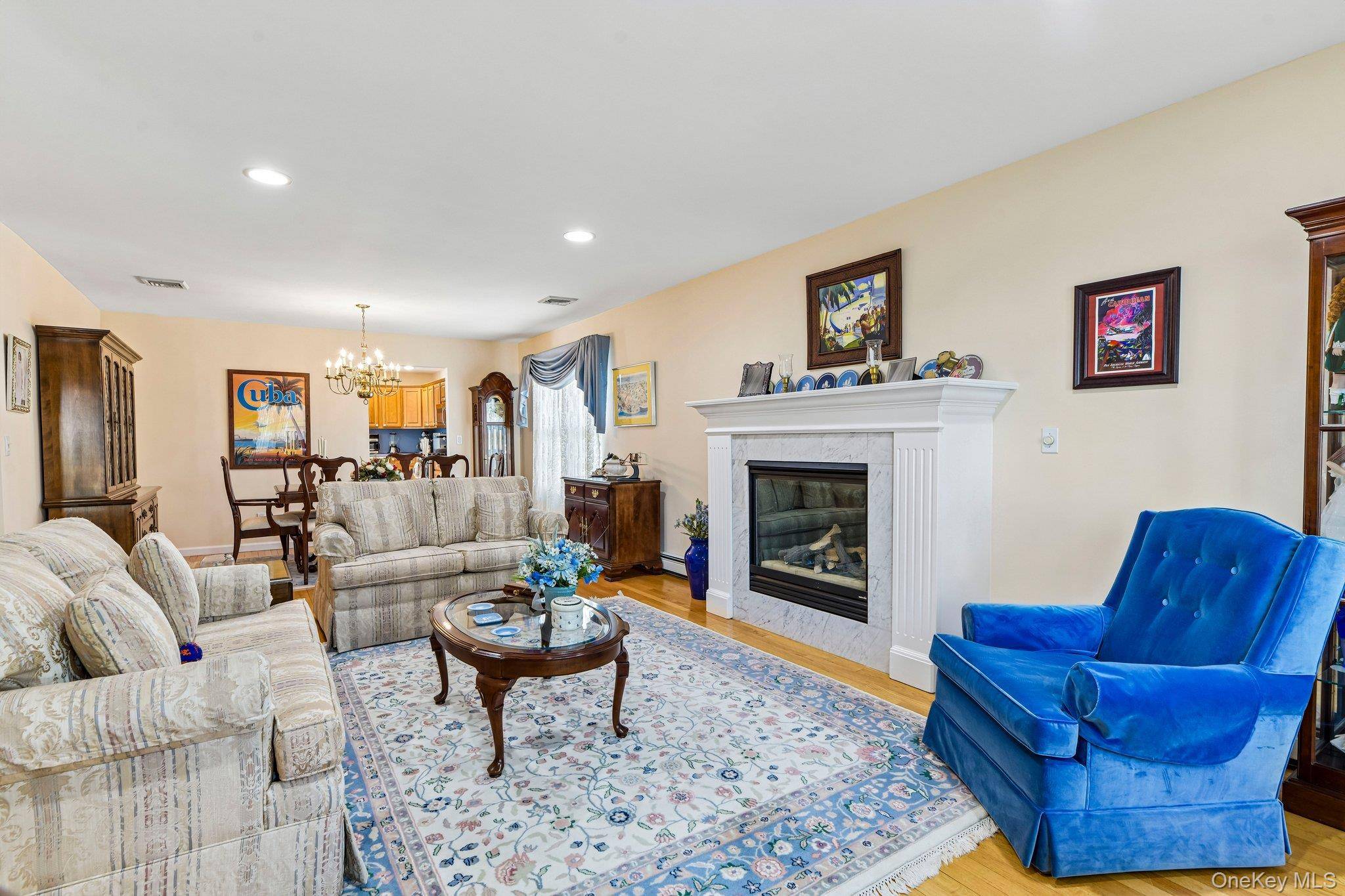 Casa de 4 Dormitorios en Venta en Merrick - Nueva York - EE. UU. - 7