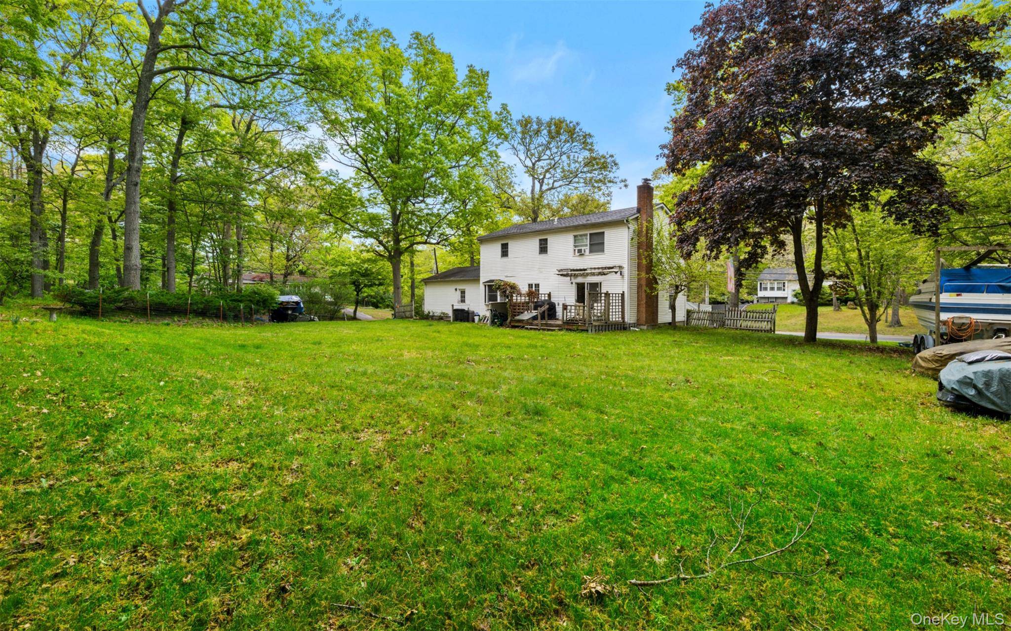 4 Bedroom Home for Sale in Middle Island - New York - USA - 4