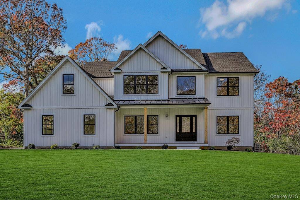4 Bedroom Home for Sale in Middle Island - New York - USA - 3