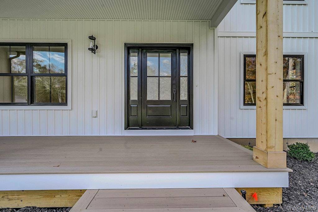 4 Bedroom Home for Sale in Middle Island - New York - USA - 6