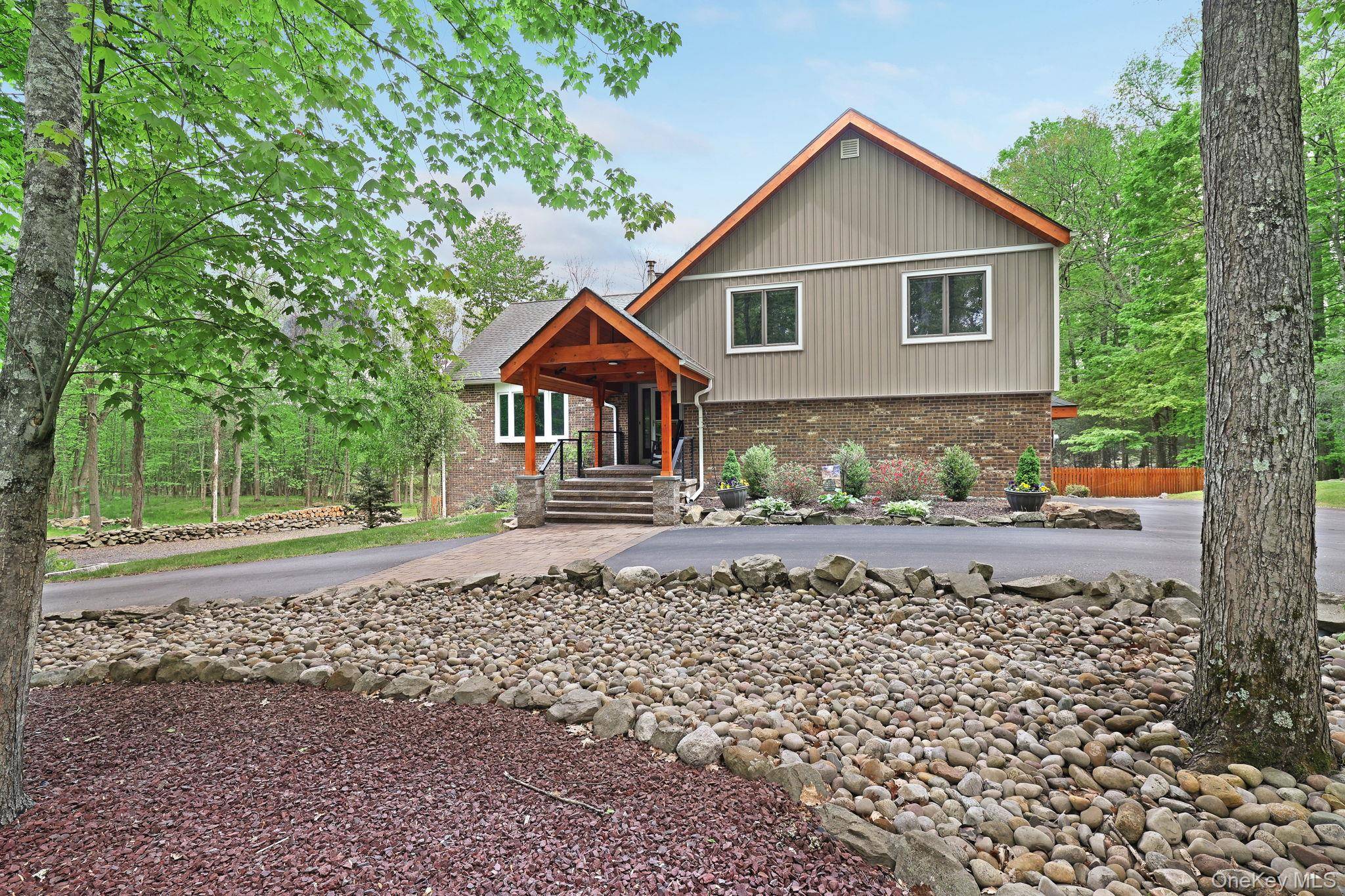 4 Bedroom Home for Sale in Middletown - New York - USA - 5