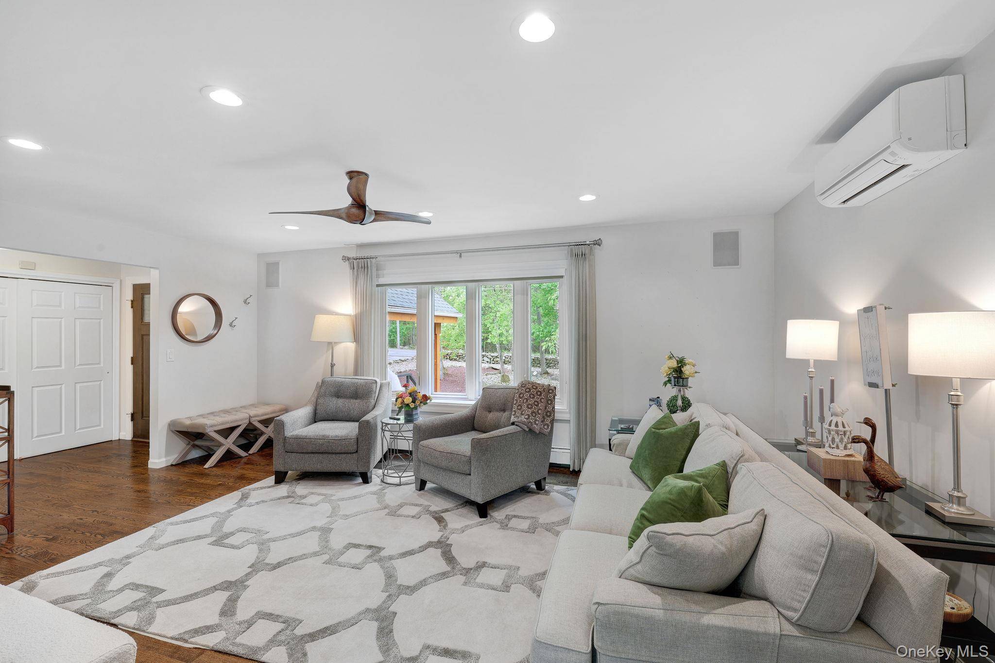 4 Bedroom Home for Sale in Middletown - New York - USA - 8