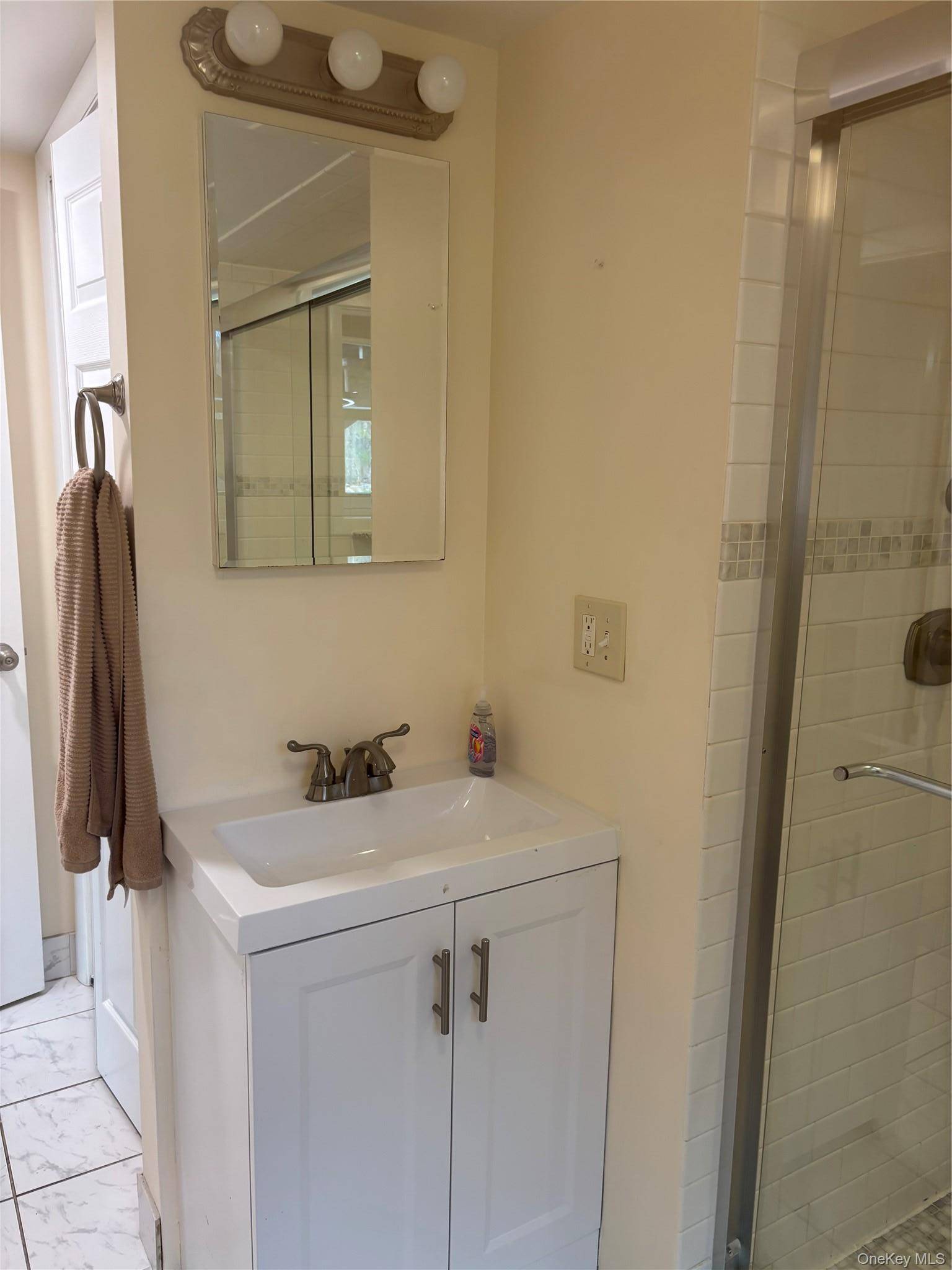 Casa de 4 Dormitorios en Venta en Millbrook - Nueva York - EE. UU. - 8