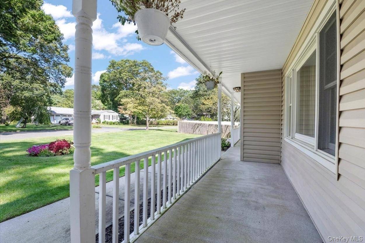 4 Bedroom Home for Sale in Miller Place - New York - USA - 2