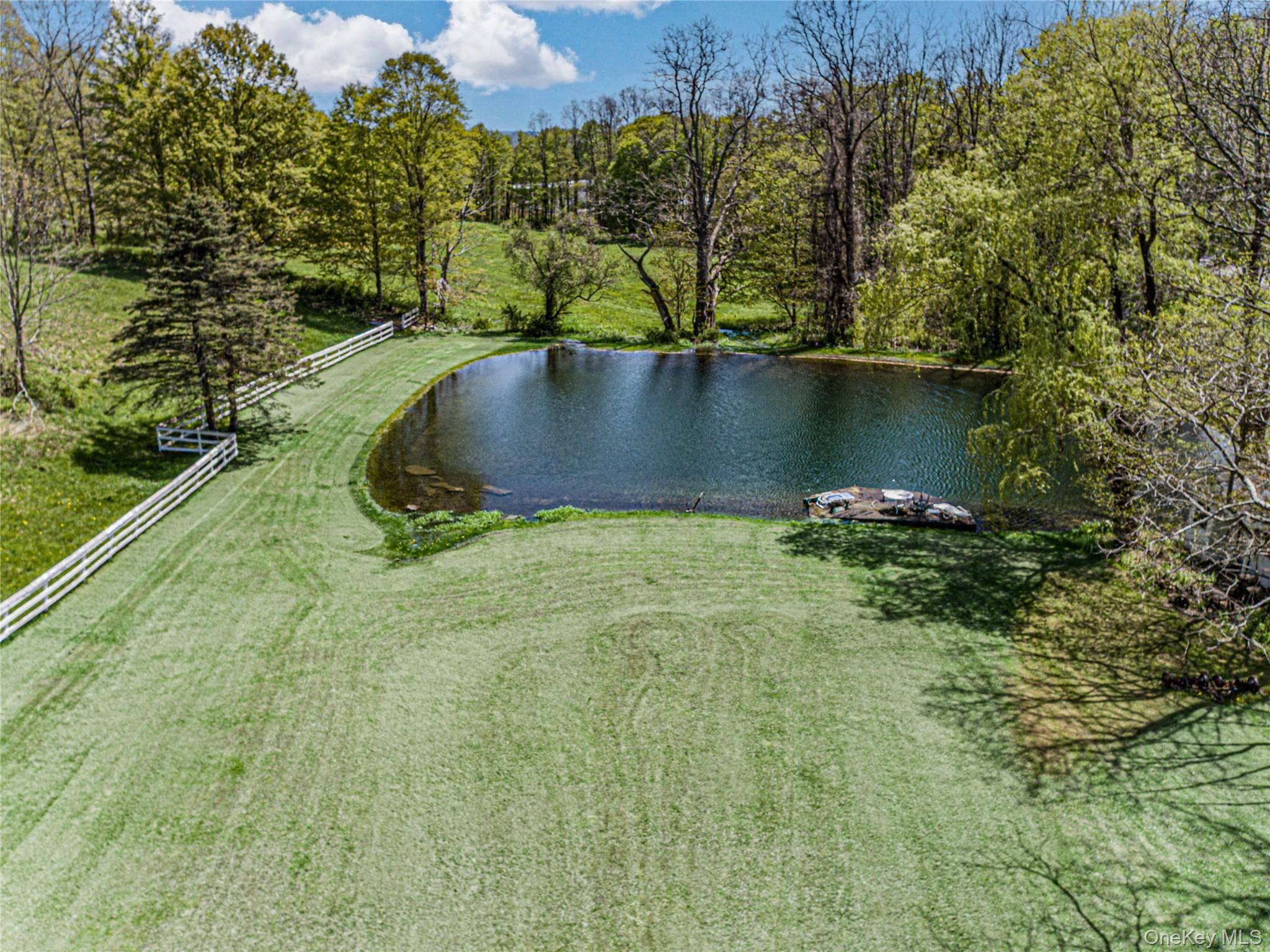 Casa de 4 Dormitorios en Venta en Millerton, Nueva York, EE. UU. - 6