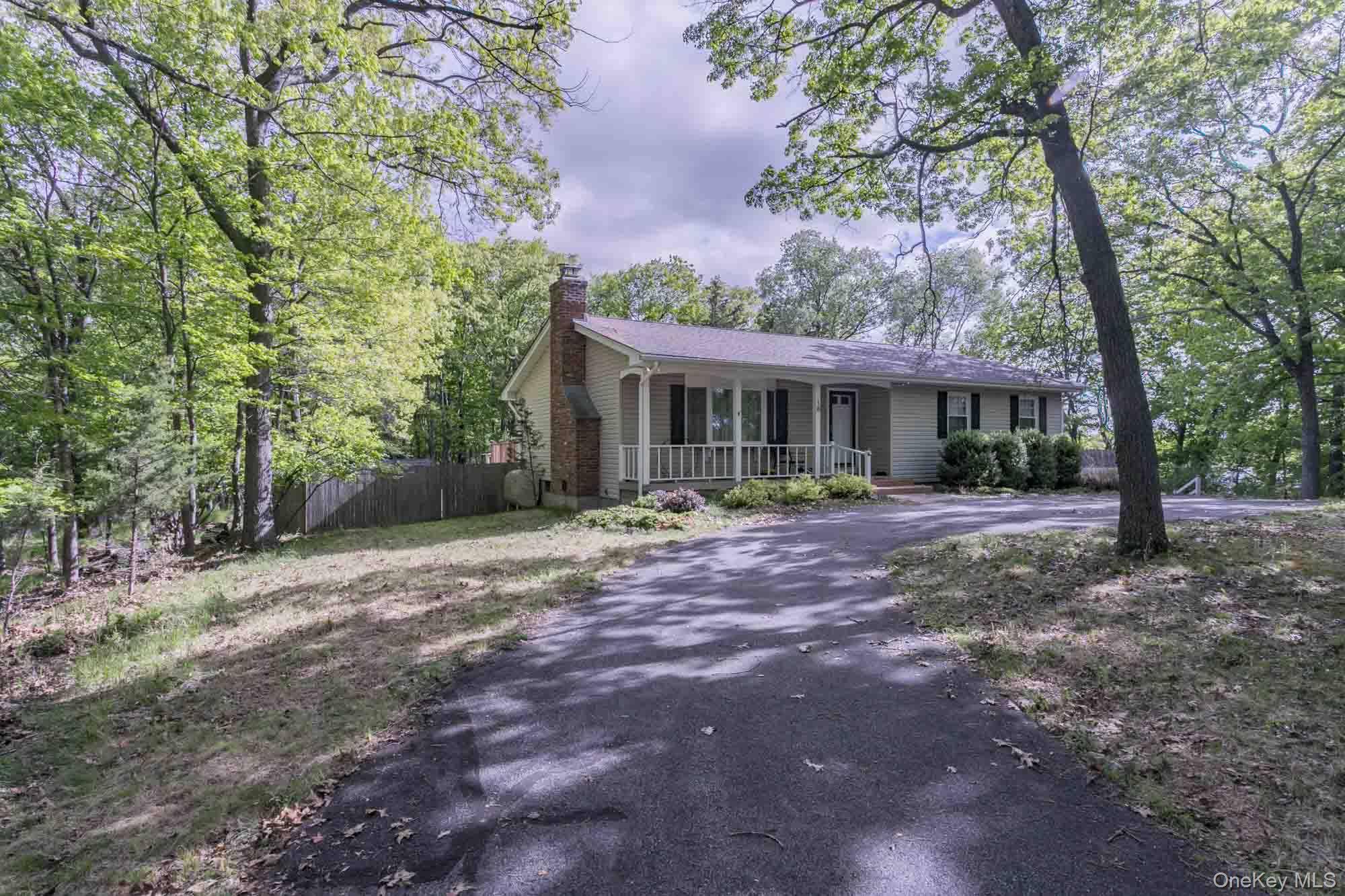Casa de 4 Dormitorios en Venta en Monroe - Nueva York - EE. UU. - 2