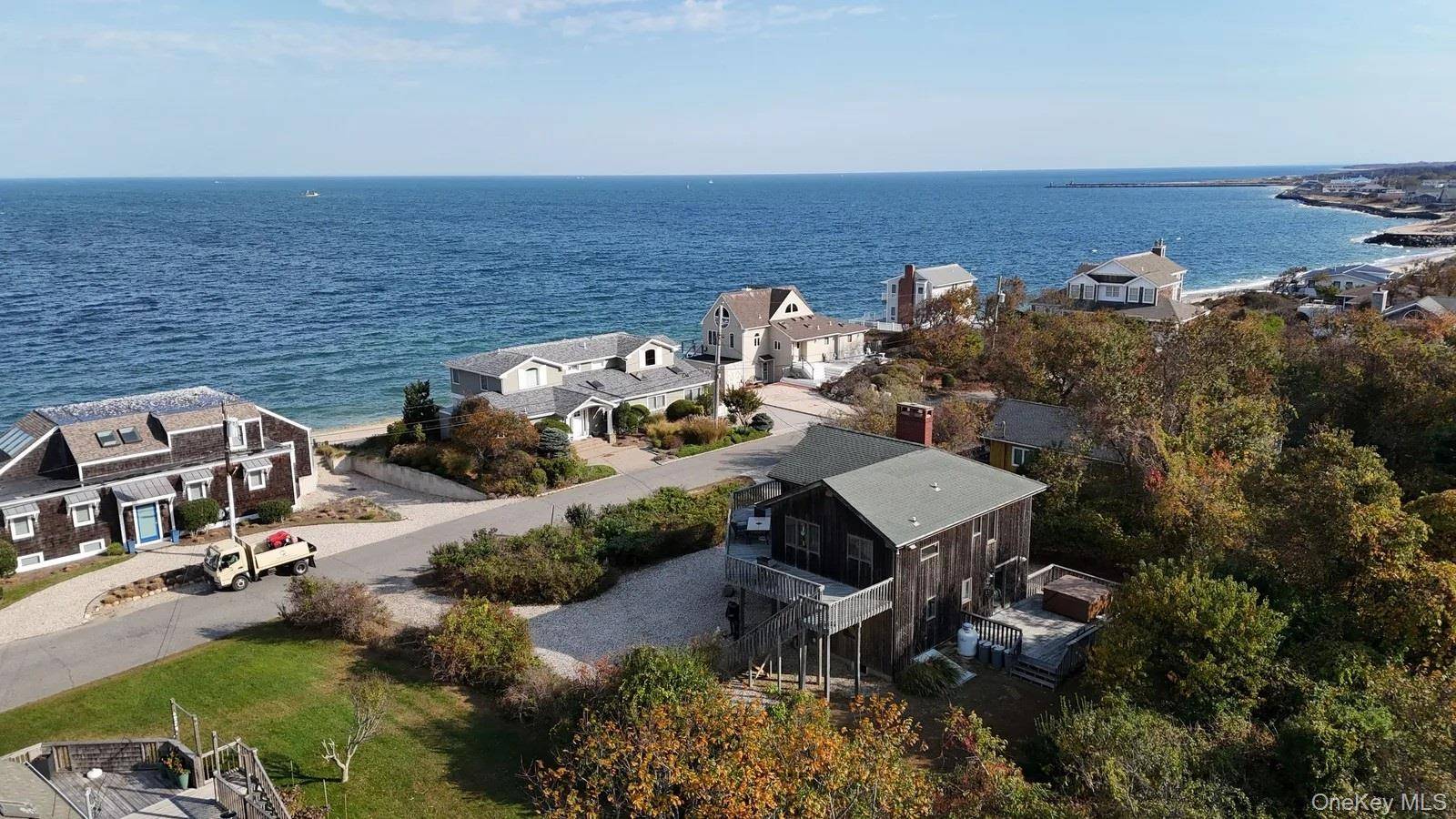 Casa de 4 Dormitorios en Venta en Montauk - Nueva York - EE. UU. - 1
