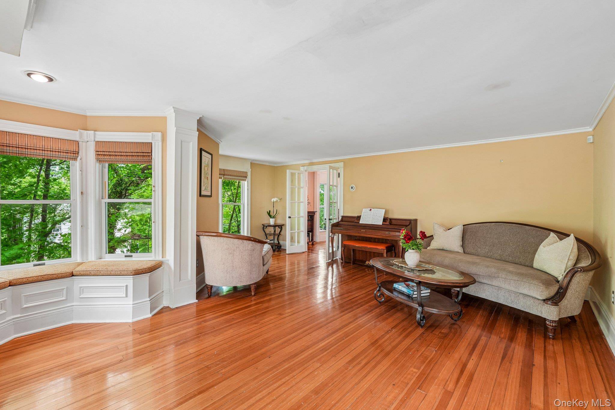 4 Bedroom Home for Sale in Mount Kisco - New York - USA - 5