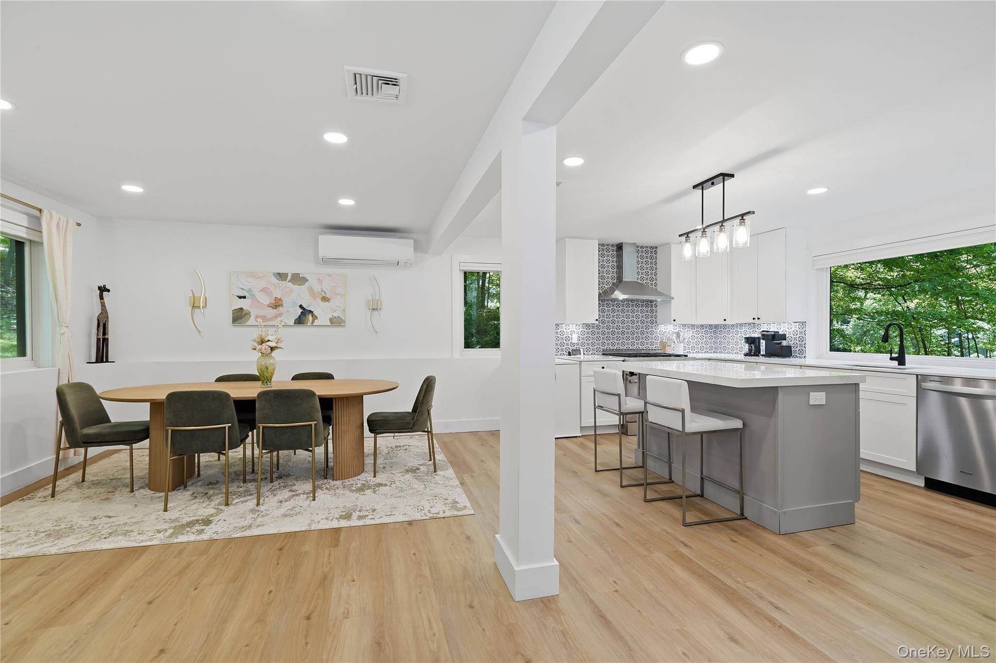 4 Bedroom Home for Sale in Mount Kisco - New York - USA - 8