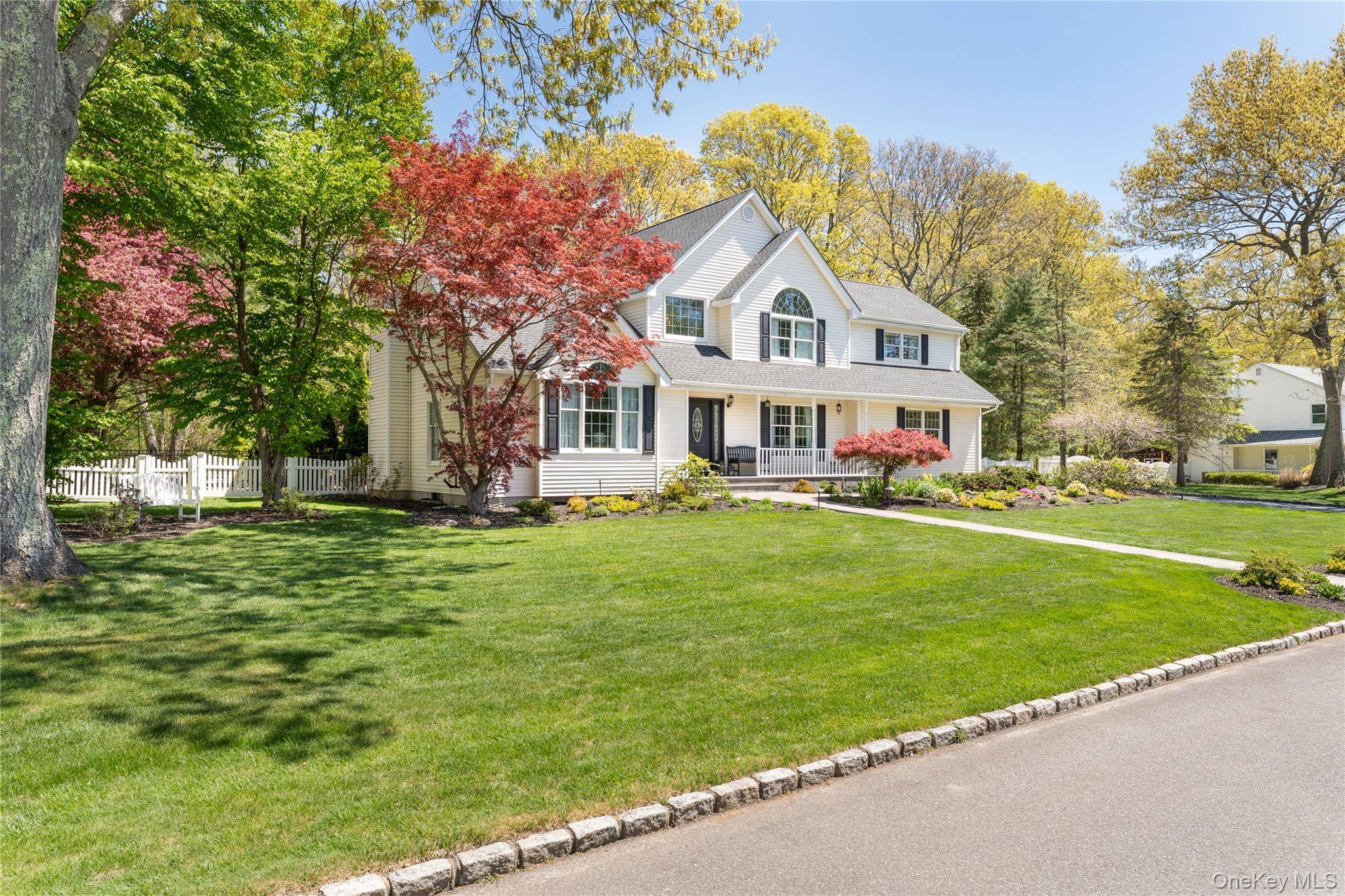 4 Bedroom Home for Sale in Mount Sinai - New York - USA - 1