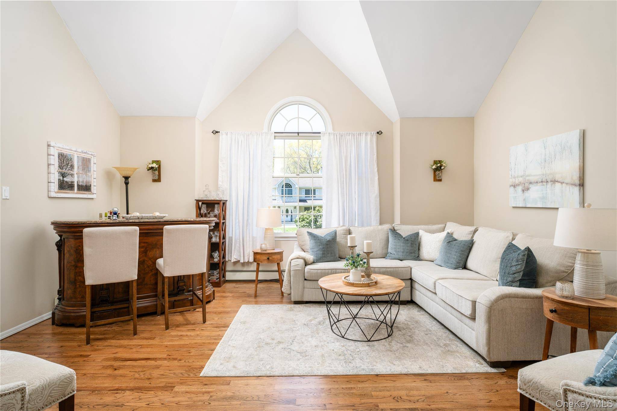4 Bedroom Home for Sale in Mount Sinai - New York - USA - 5
