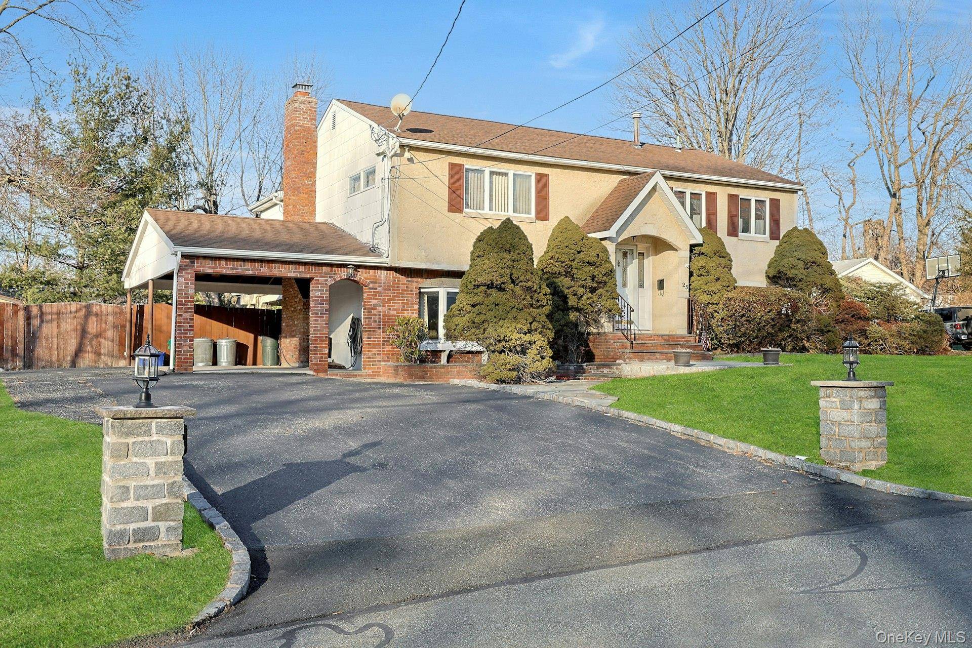 Casa com 4 Quartos à Venda em Nanuet - Nova Iorque - EUA - 1