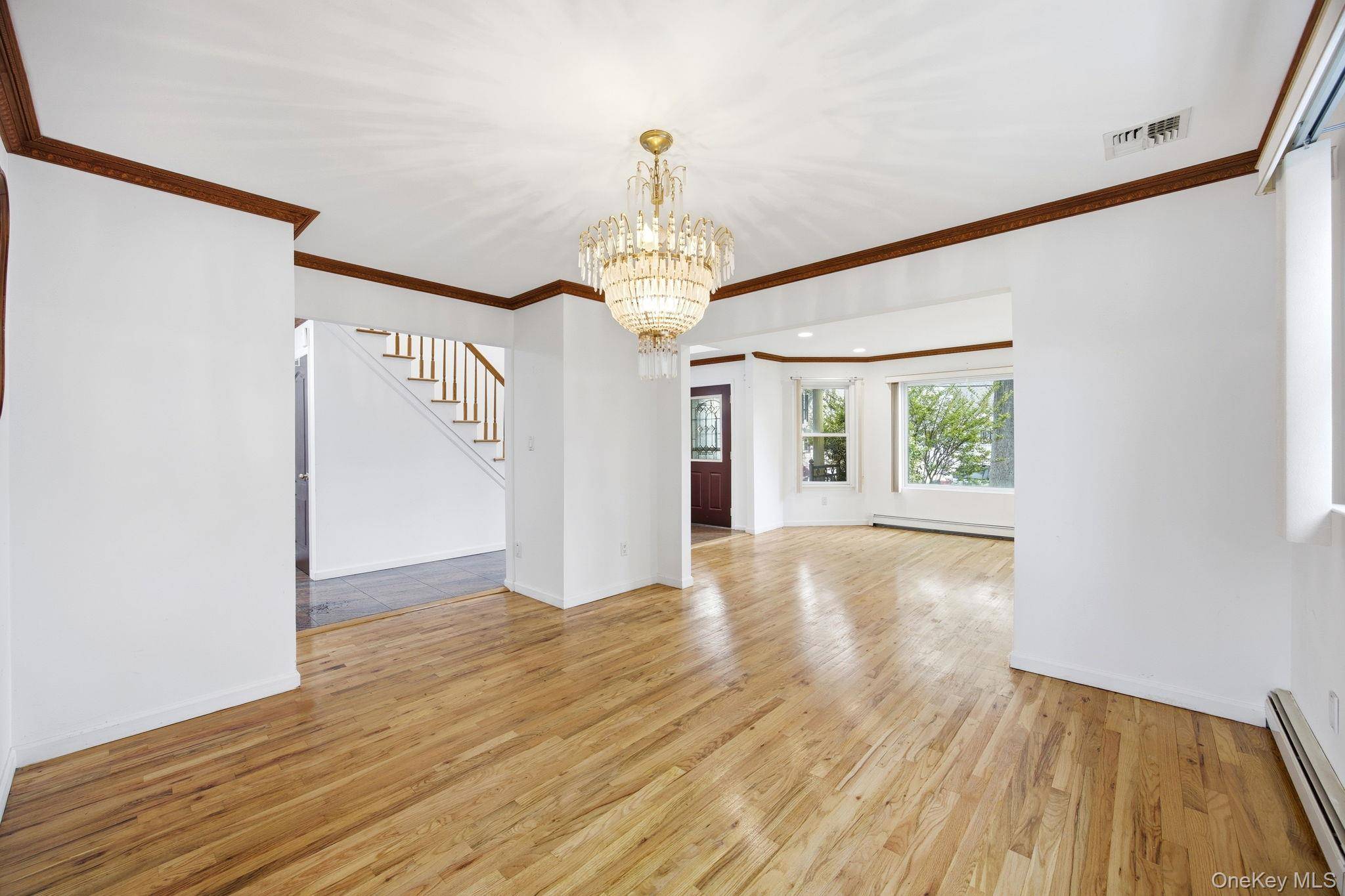 Casa com 4 Quartos à Venda em New Hyde Park - Nova Iorque - EUA - 7