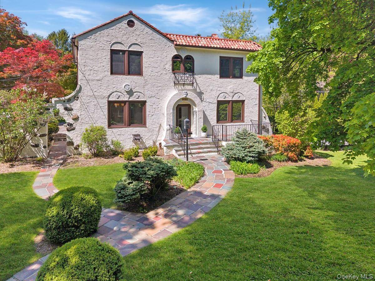 Casa de 4 Dormitorios en Venta en New Rochelle - Nueva York - EE. UU. - 1