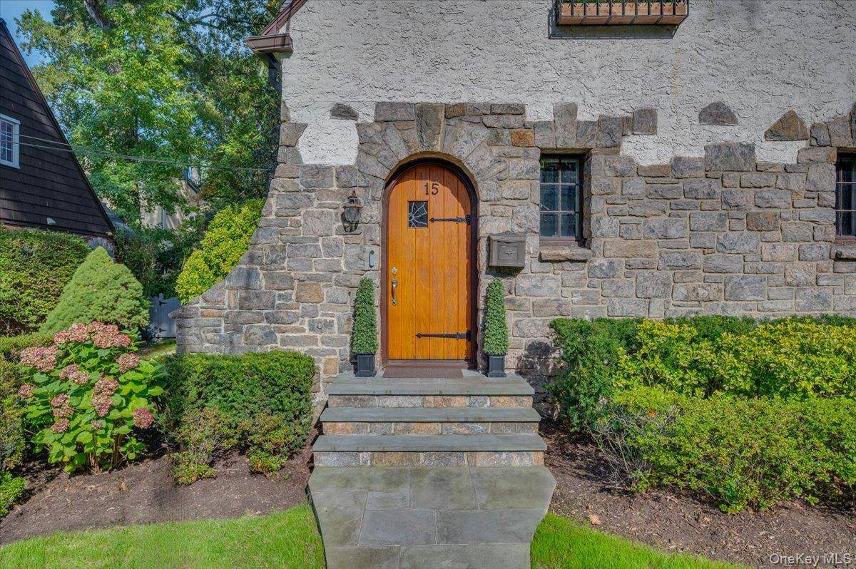 Casa de 4 Dormitorios en Venta en New Rochelle - Nueva York - EE. UU. - 3