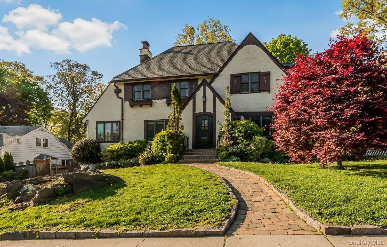 Casa de 4 Dormitorios en Venta en New Rochelle - Nueva York - EE. UU. - 1