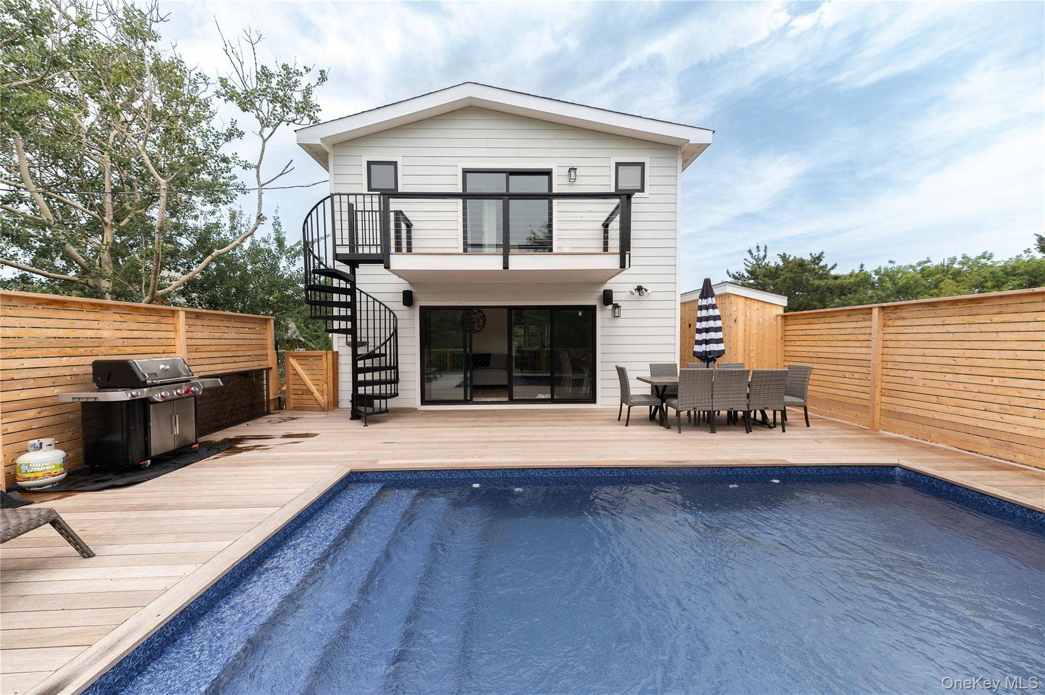 Casa com 4 Quartos à Venda em Ocean Beach - Nova Iorque - EUA - 1