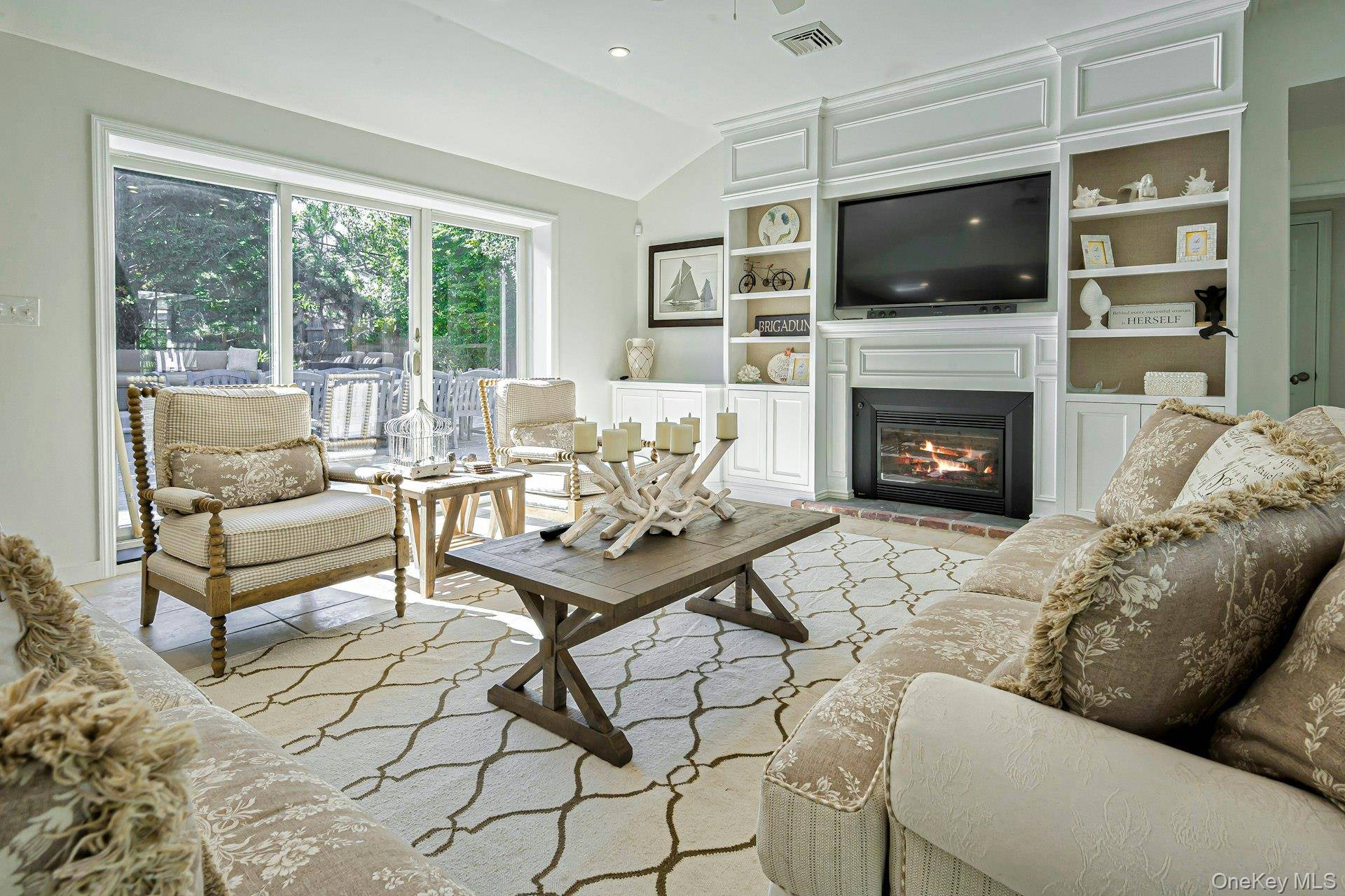 4 Bedroom Home for Sale in Ocean Beach - New York - USA - 3