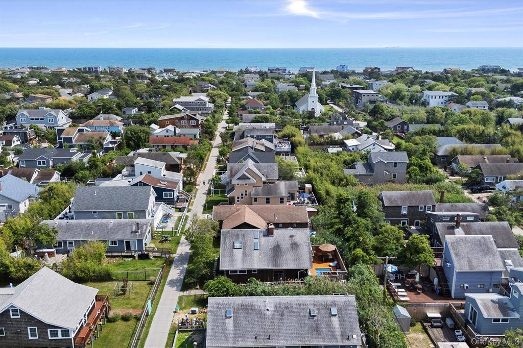 4 Bedroom Home for Sale in Ocean Beach - New York - USA - 8