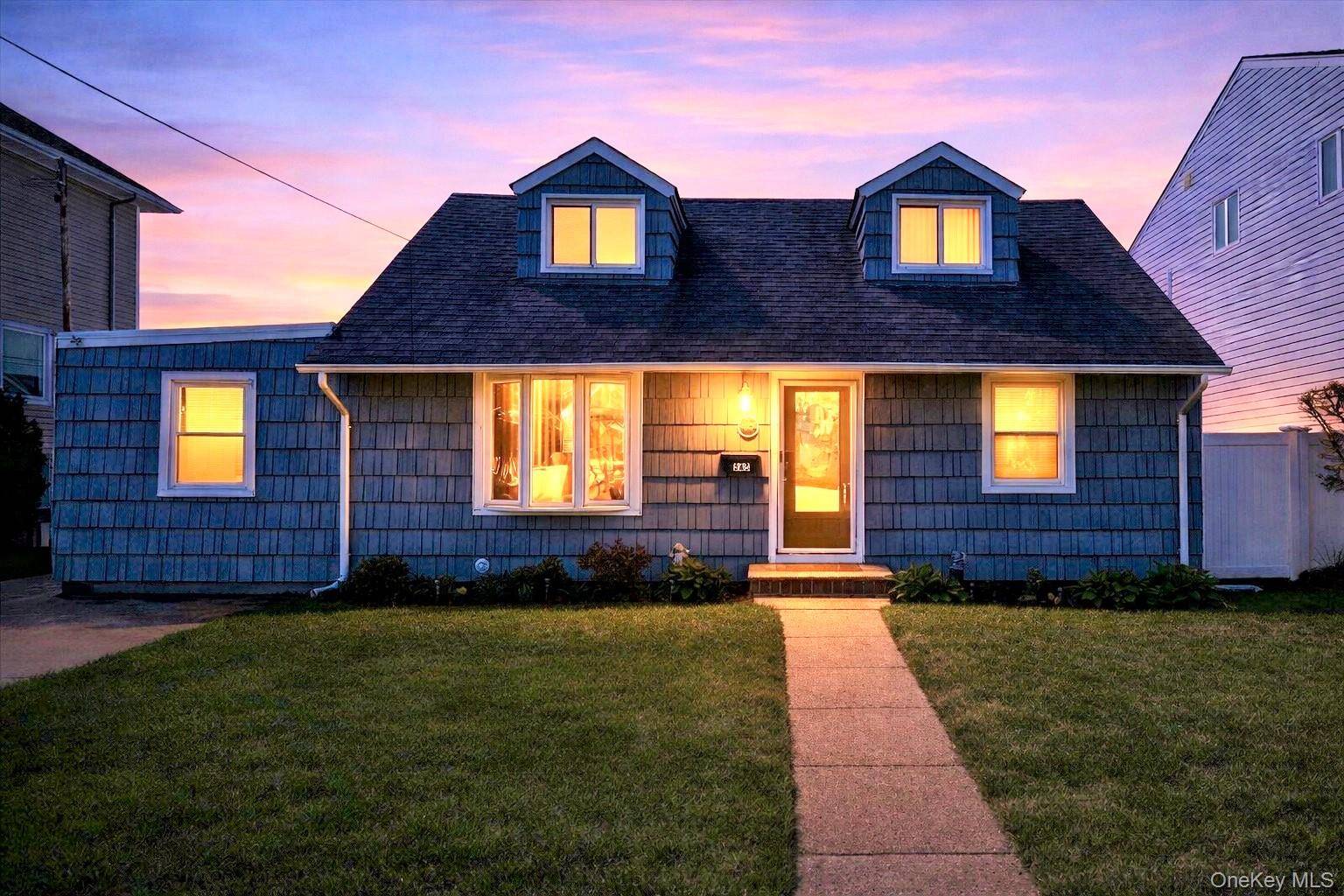 Casa com 4 Quartos à Venda em Oceanside - Nova Iorque - EUA - 1