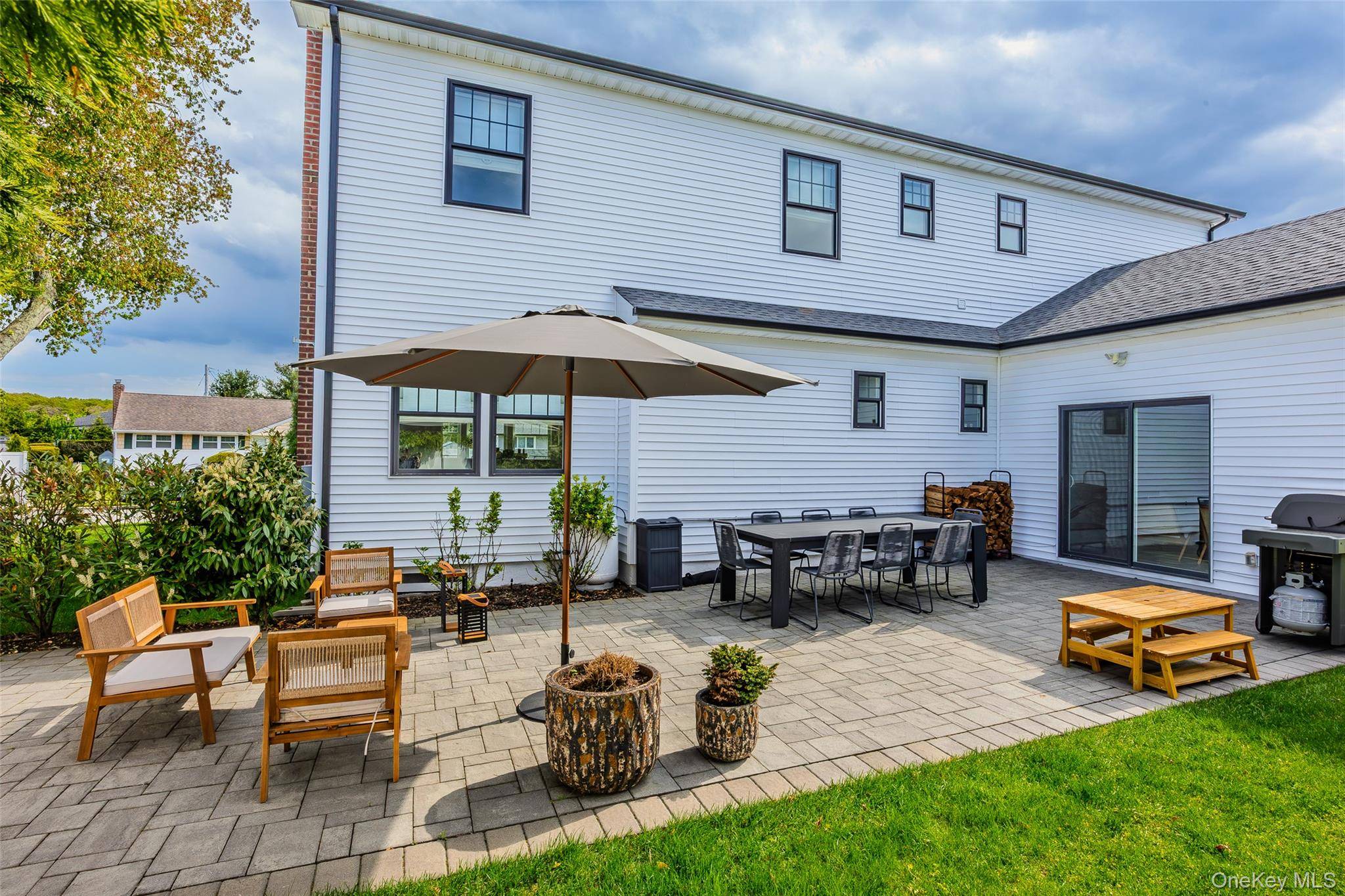 Casa de 4 Dormitorios en Venta en Old Bethpage - Nueva York - EE. UU. - 5