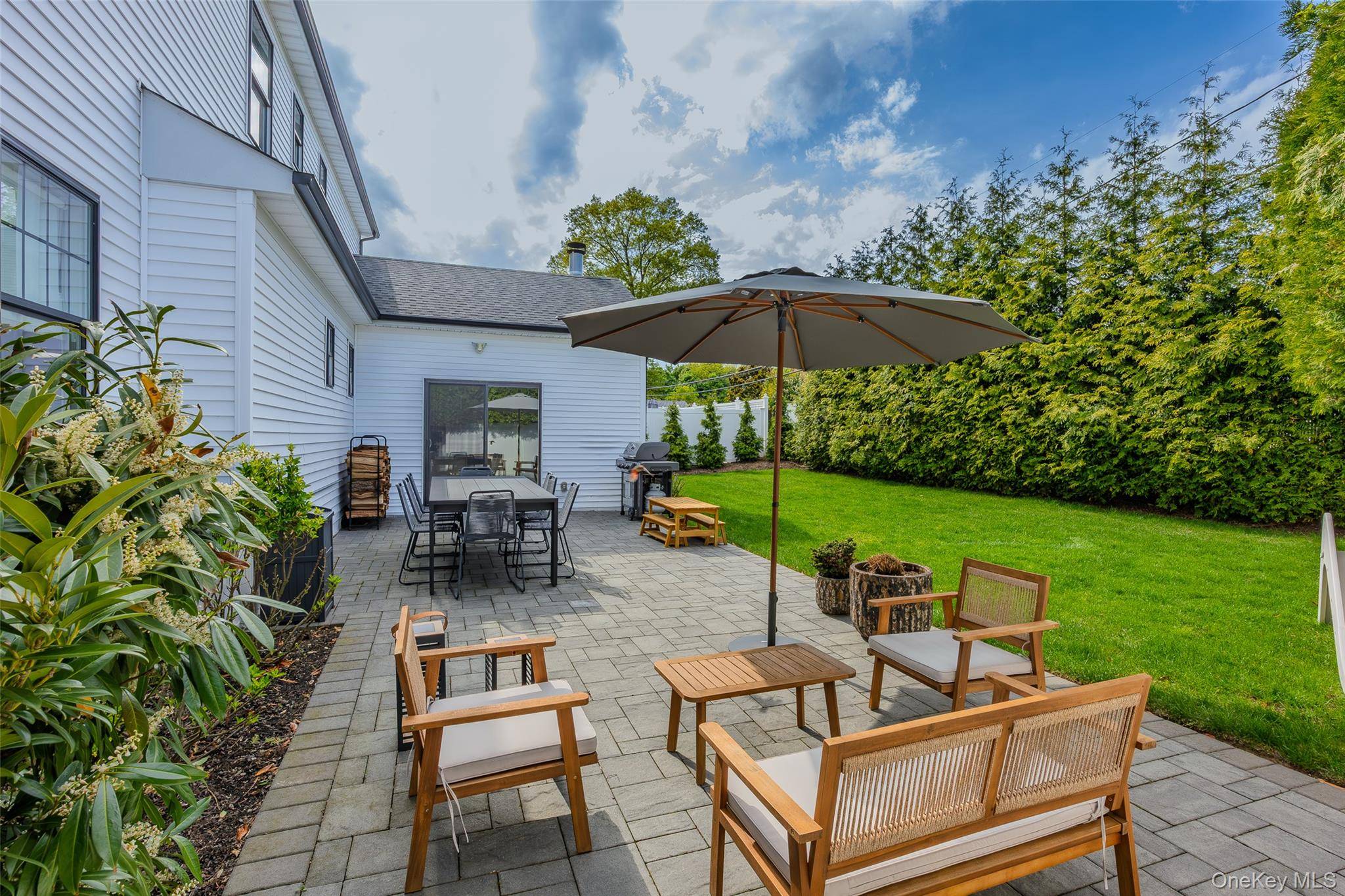 Casa de 4 Dormitorios en Venta en Old Bethpage - Nueva York - EE. UU. - 6