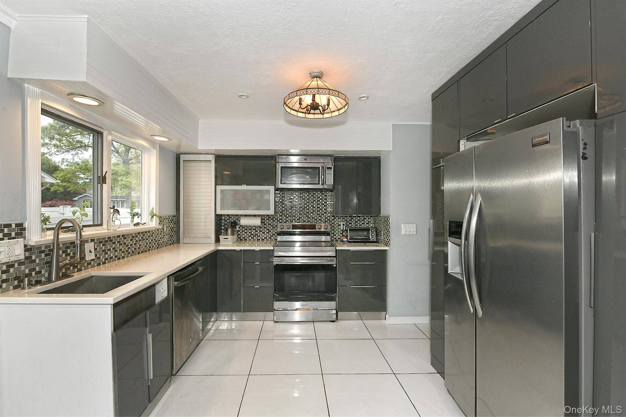 Casa de 4 Dormitorios en Venta en Patchogue - Nueva York - EE. UU. - 7