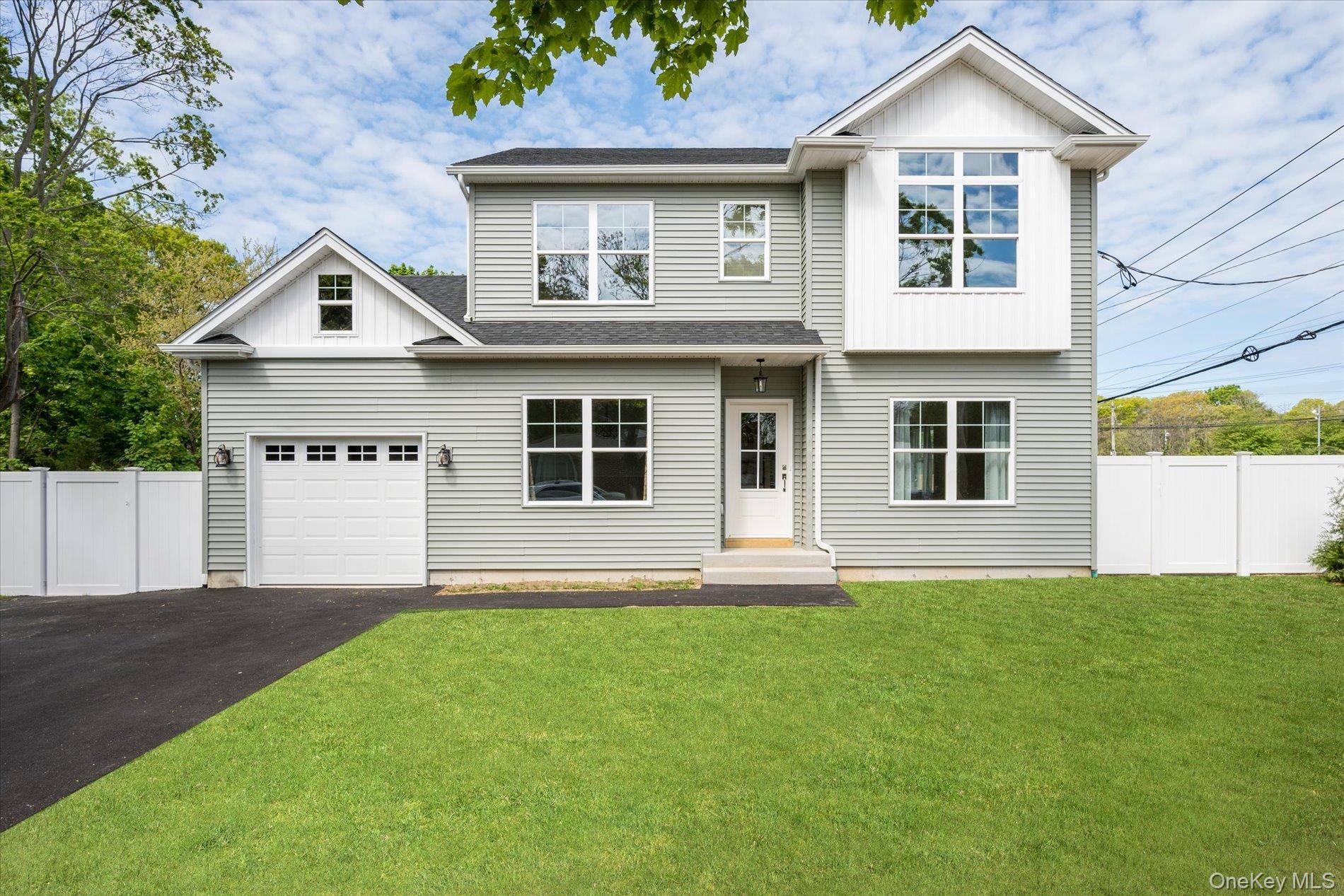 Casa de 4 Dormitorios en Venta en Patchogue - Nueva York - EE. UU. - 2