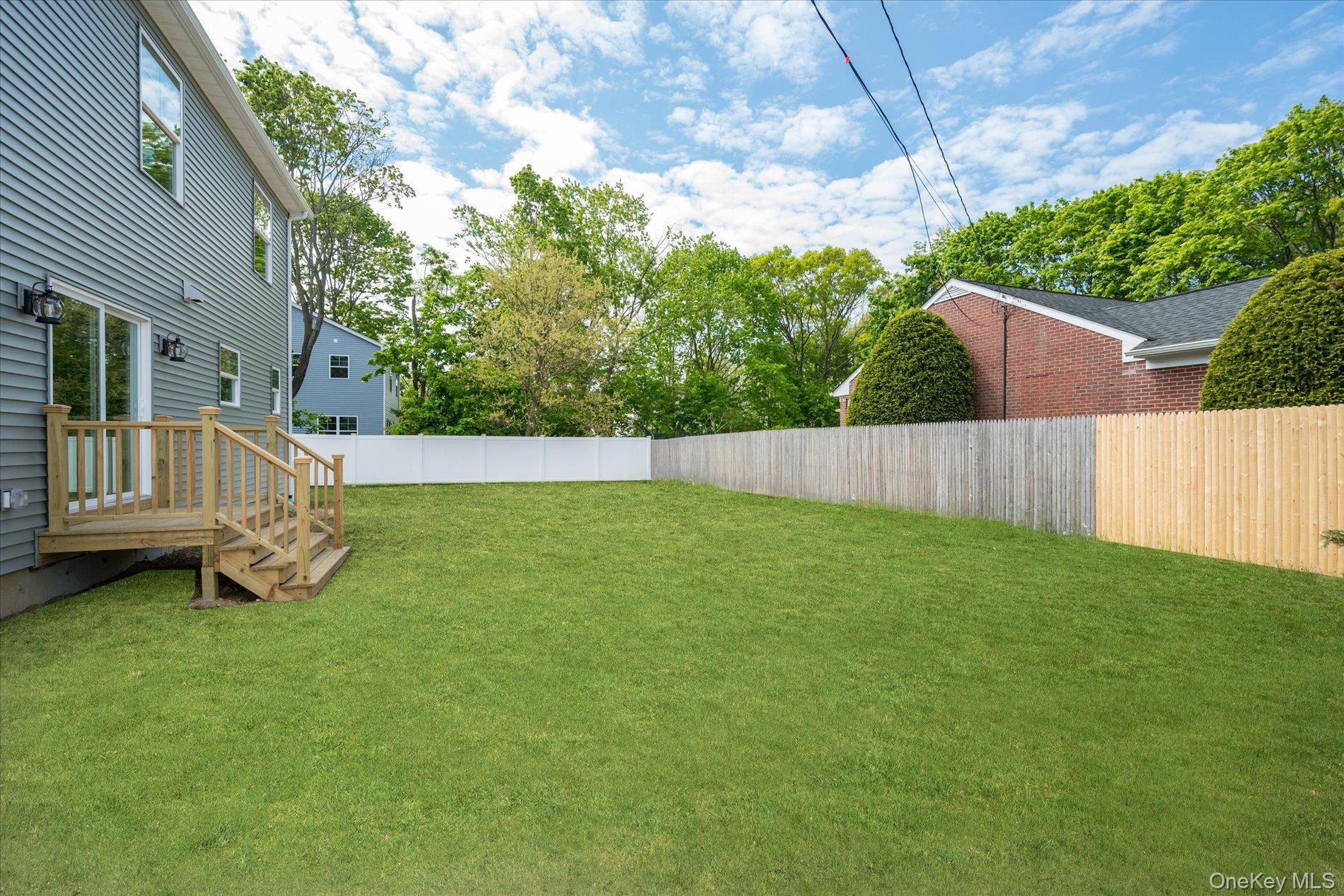 Casa de 4 Dormitorios en Venta en Patchogue - Nueva York - EE. UU. - 4