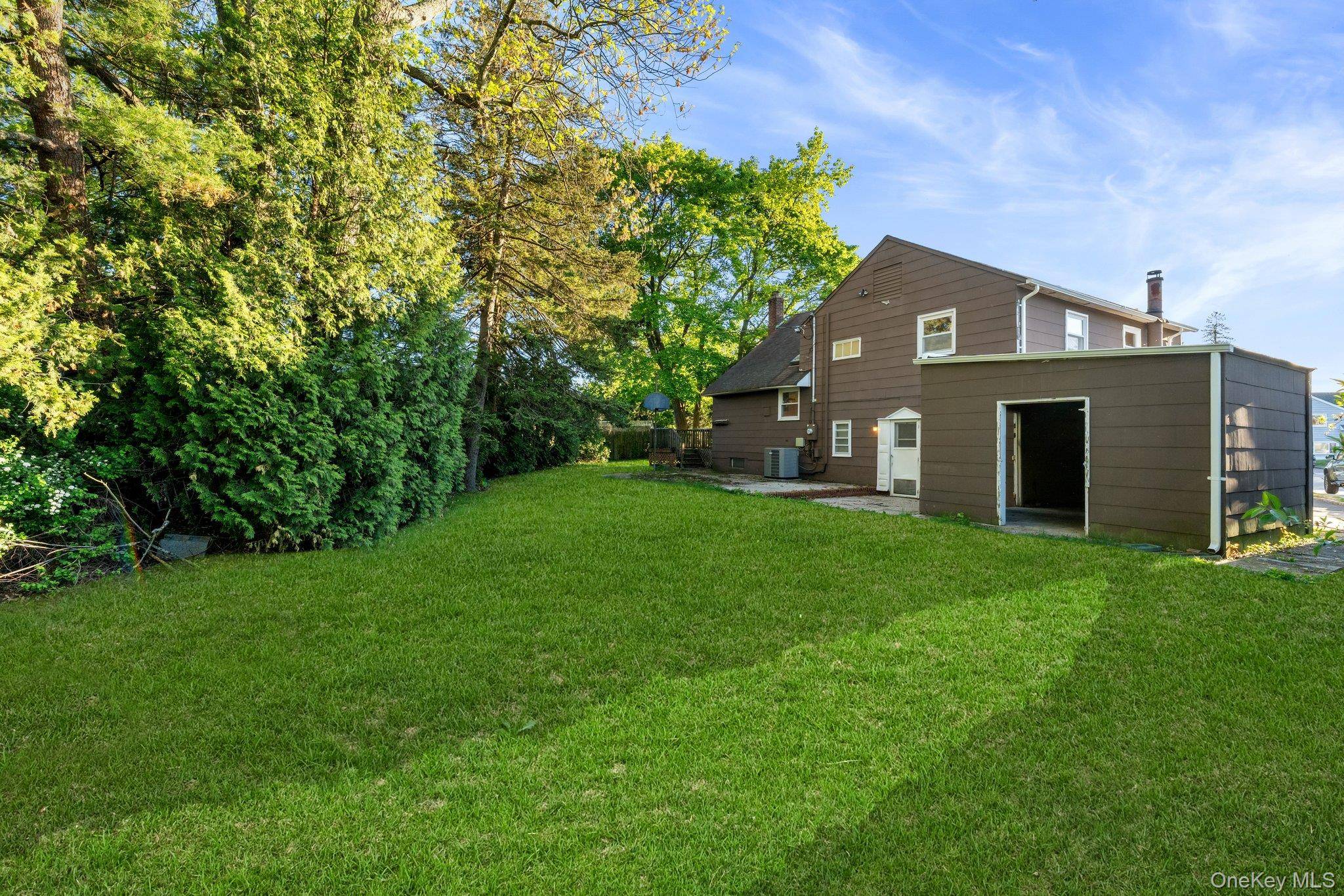 Casa de 4 Dormitorios en Venta en Plainview - Nueva York - EE. UU. - 3