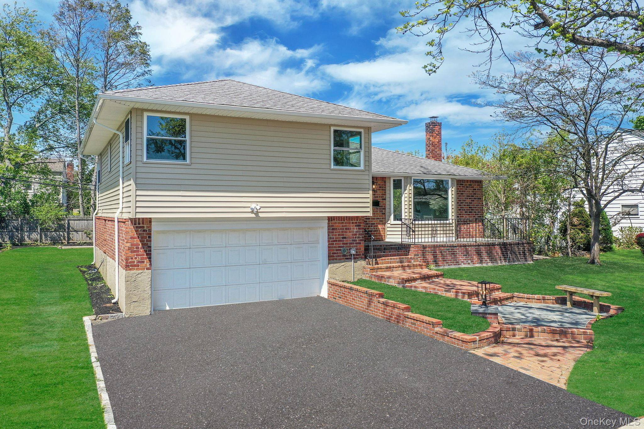 Casa de 4 Dormitorios en Venta en Plainview - Nueva York - EE. UU. - 3