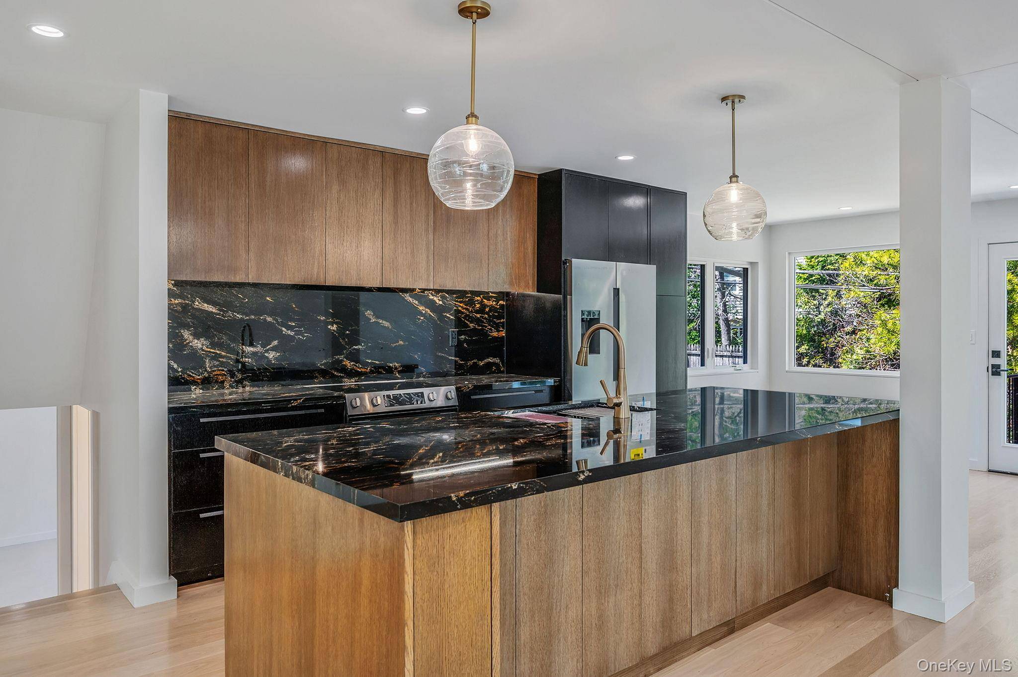 Casa de 4 Dormitorios en Venta en Plainview - Nueva York - EE. UU. - 8