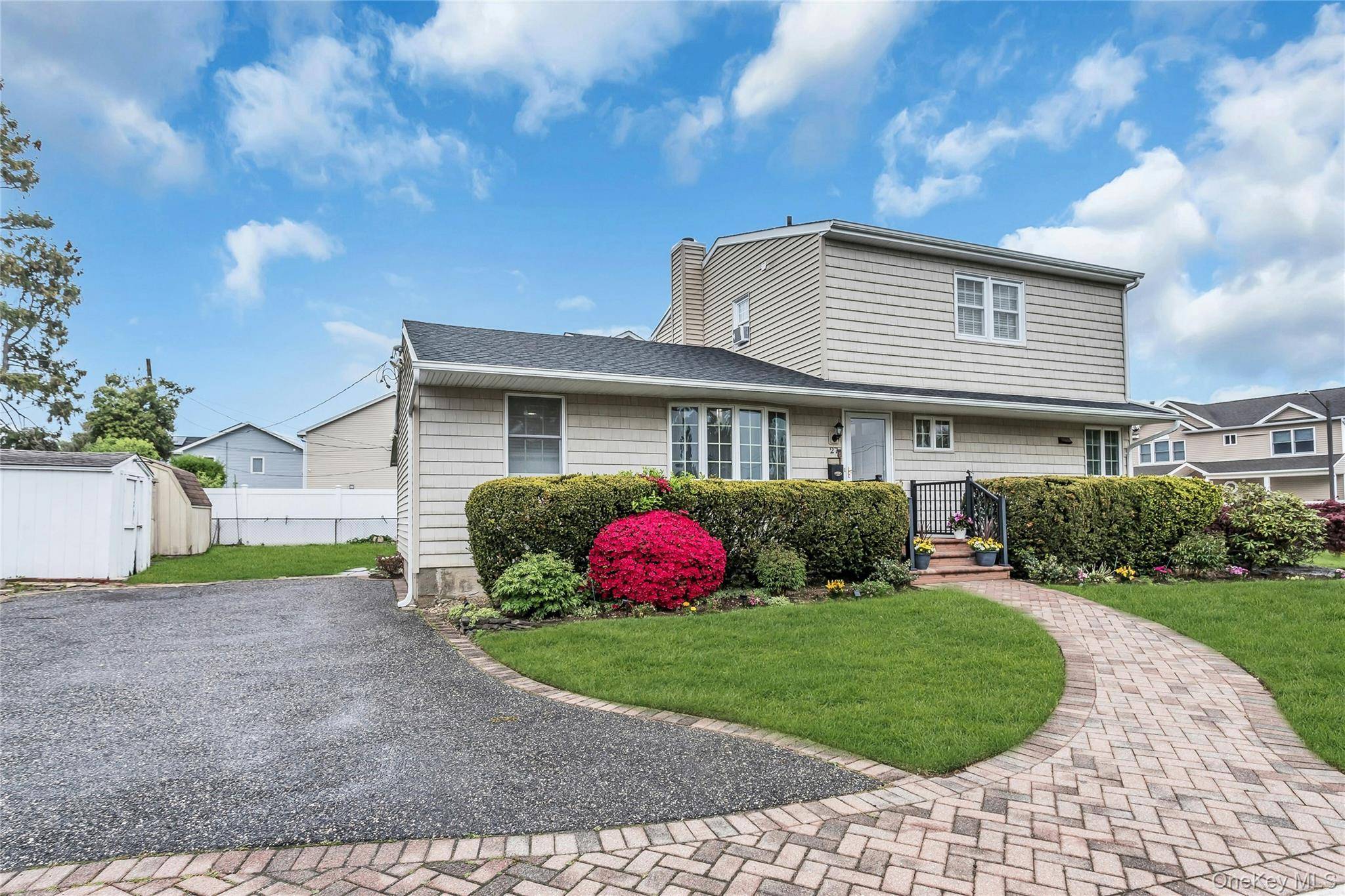 Casa de 4 Dormitorios en Venta en Plainview - Nueva York - EE. UU. - 3
