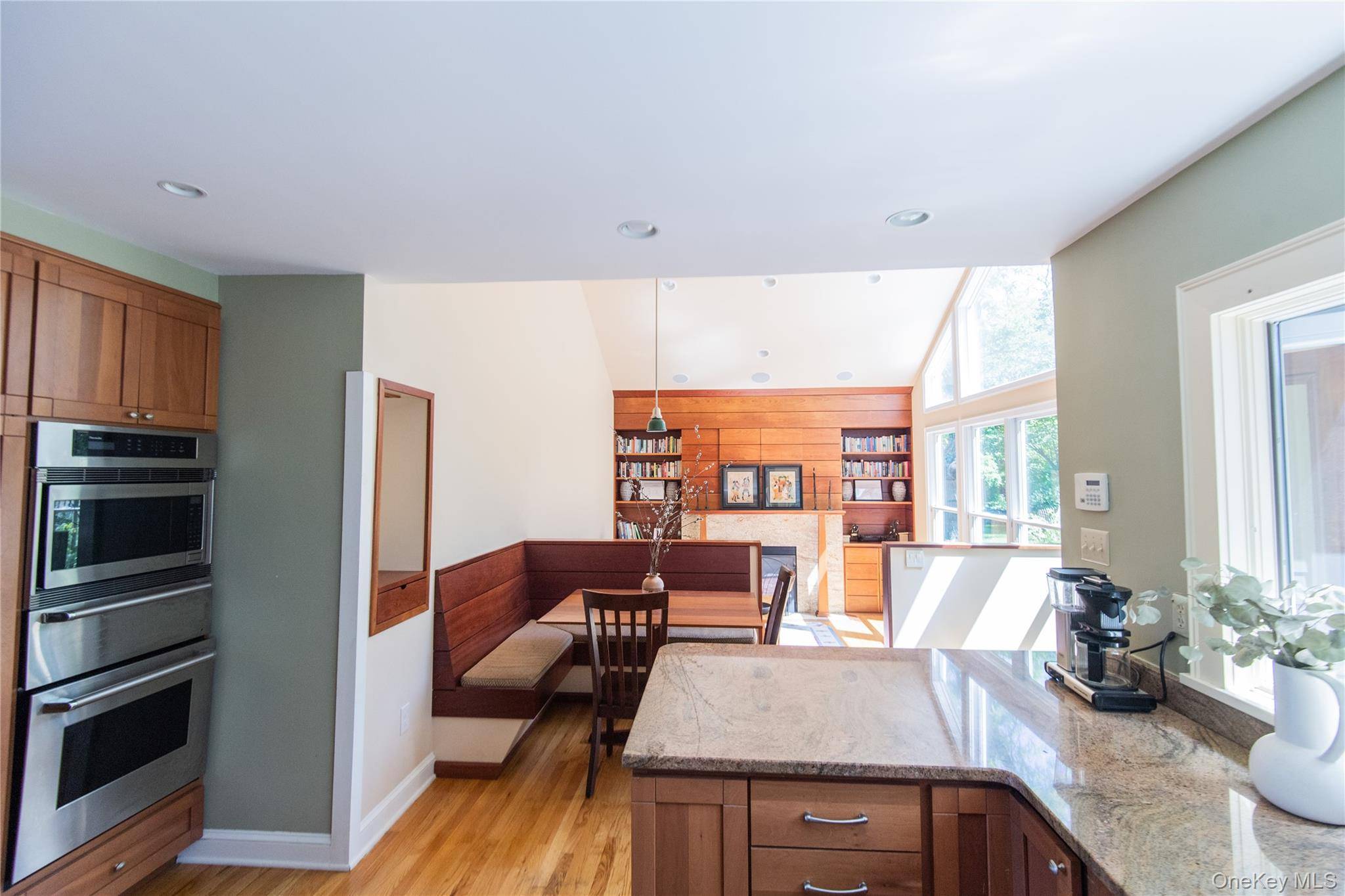 4 Bedroom Home for Sale in Pleasant Valley - New York - USA - 8