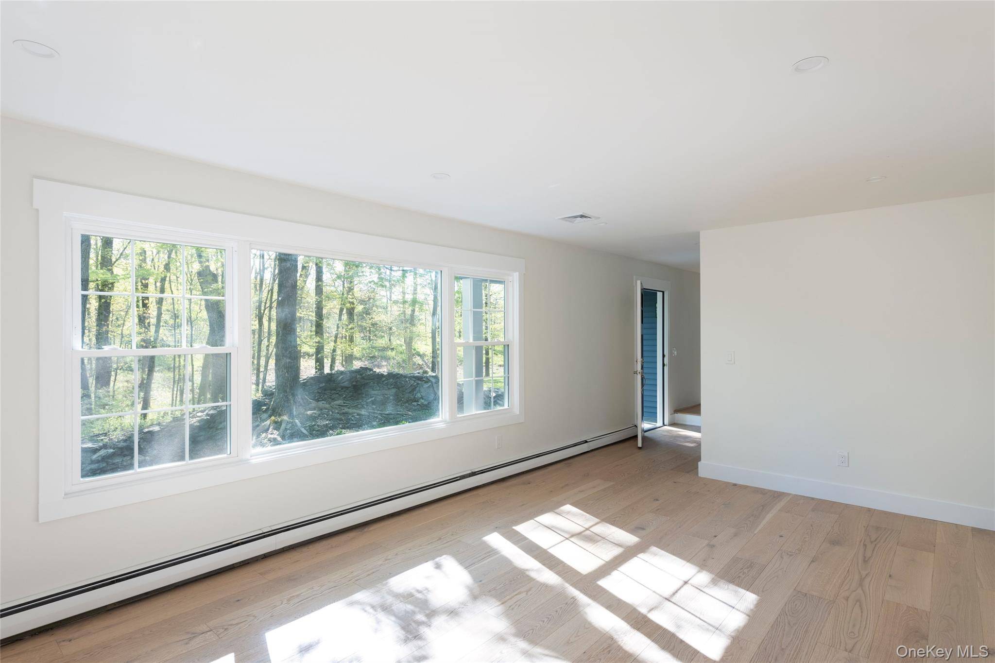 4 Bedroom Home for Sale in Pleasant Valley - New York - USA - 7