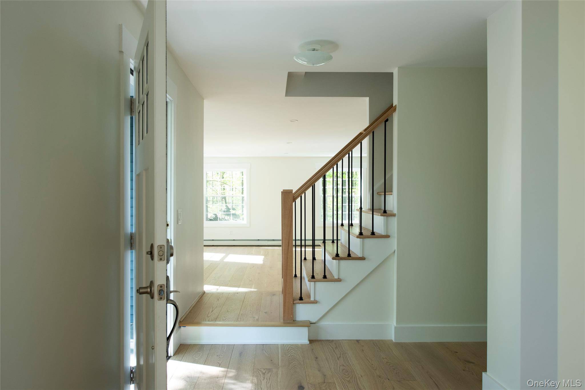 4 Bedroom Home for Sale in Pleasant Valley - New York - USA - 8