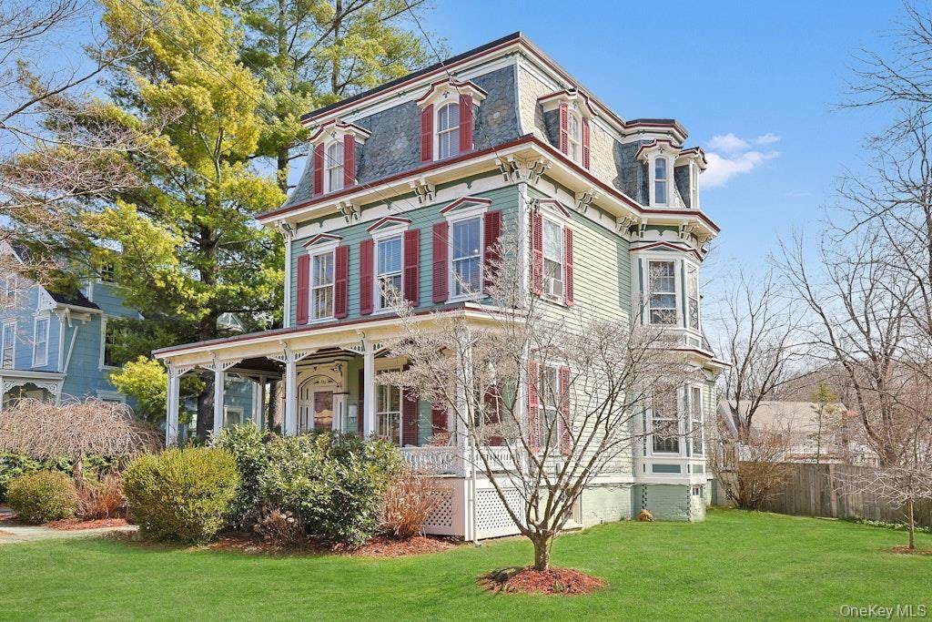 Casa de 4 Dormitorios en Venta en Pleasantville - Nueva York - EE. UU. - 1