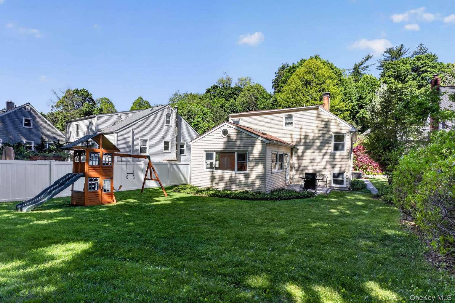 Casa de 4 Dormitorios en Venta en Pleasantville - Nueva York - EE. UU. - 3
