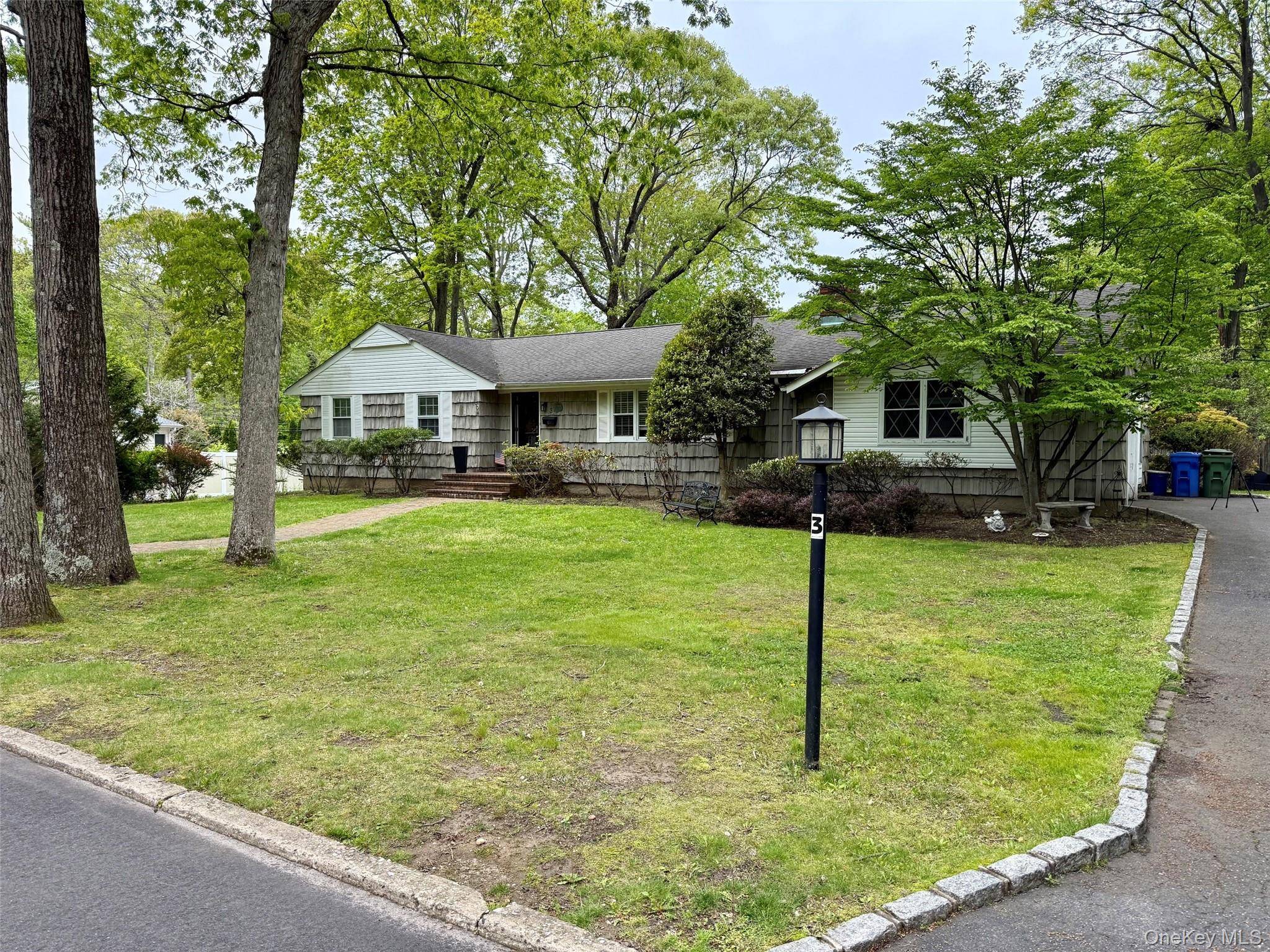 Casa de 4 Dormitorios en Venta en Port Jefferson - Nueva York - EE. UU. - 1