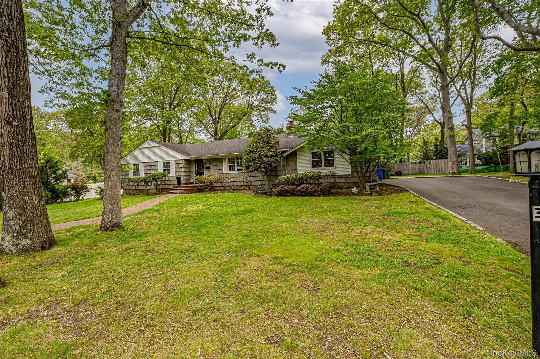 Casa de 4 Dormitorios en Venta en Port Jefferson - Nueva York - EE. UU. - 3