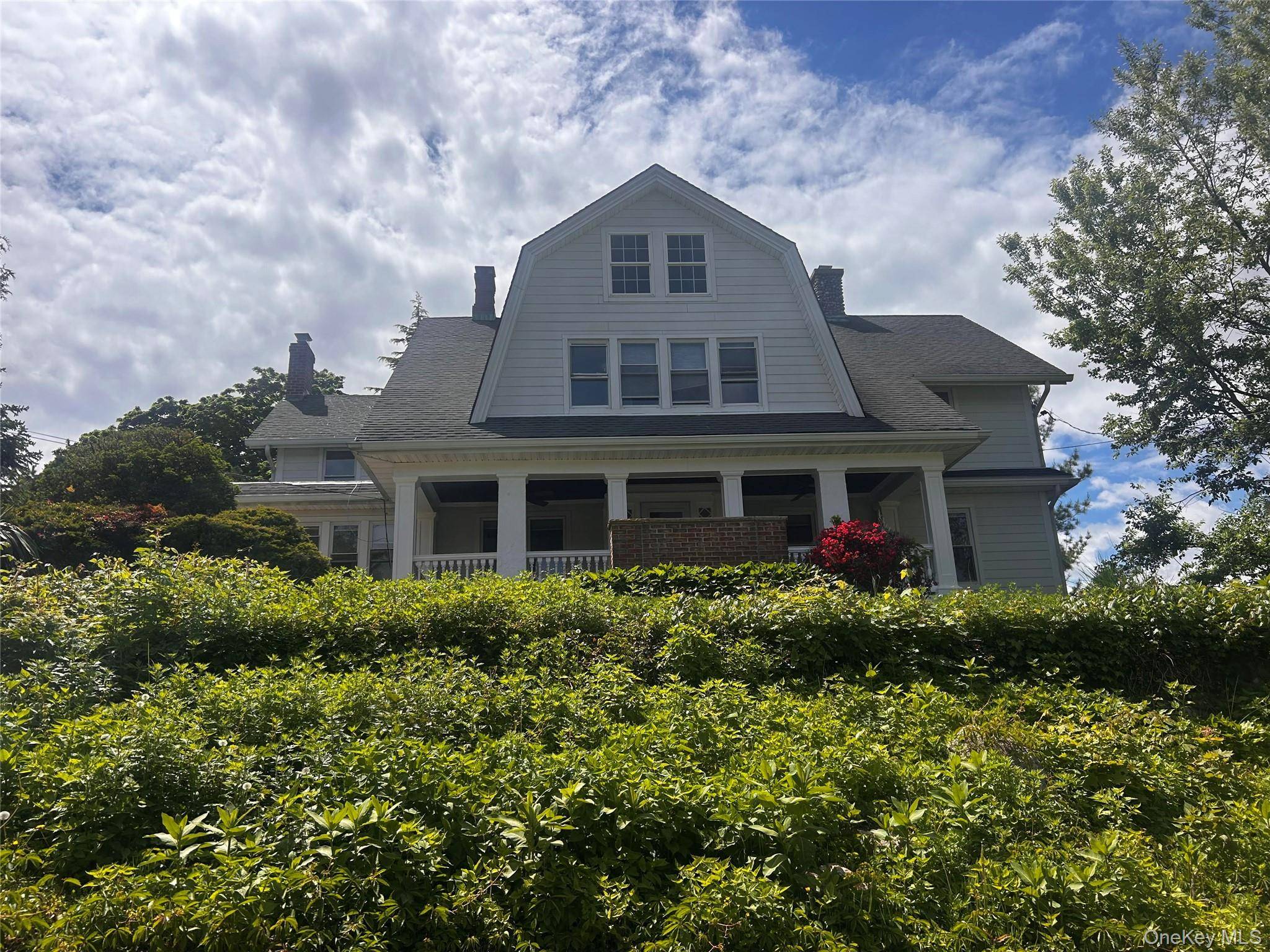 Casa de 4 Dormitorios en Venta en Port Washington - Nueva York - EE. UU. - 1