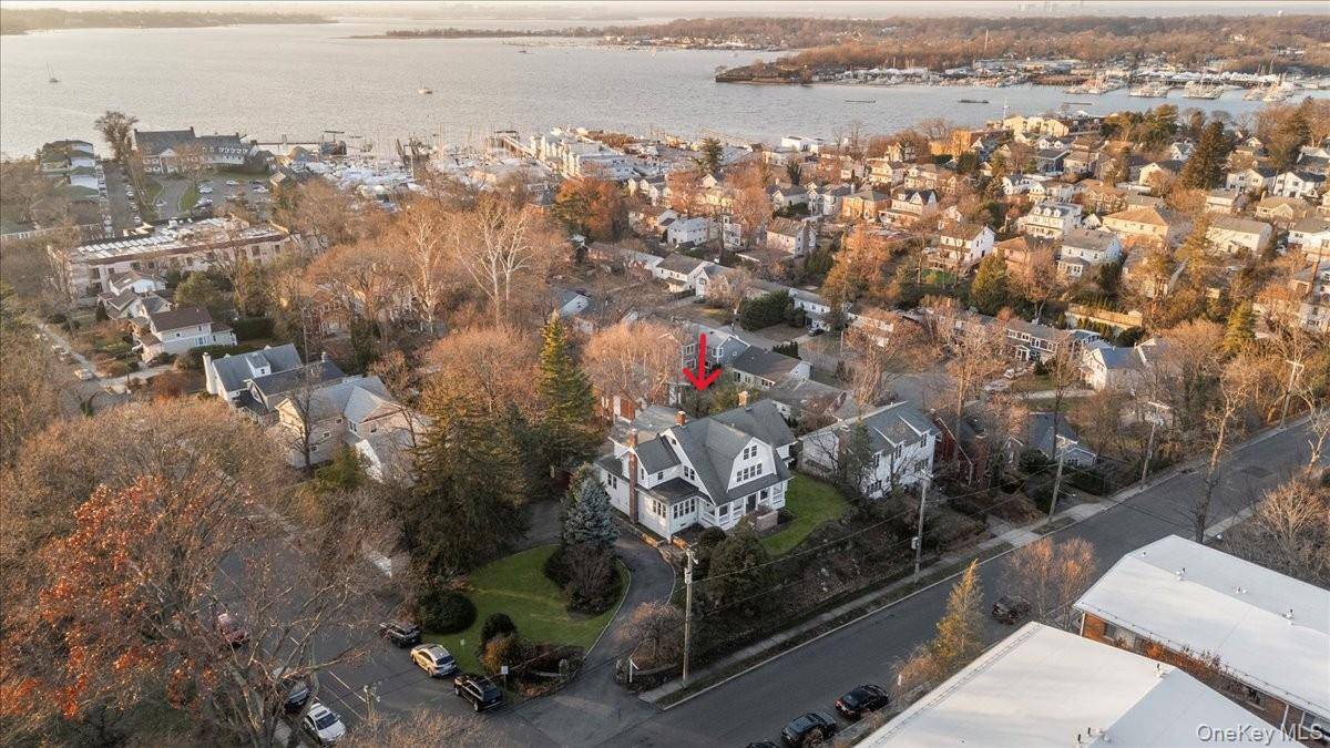 Casa de 4 Dormitorios en Venta en Port Washington - Nueva York - EE. UU. - 4