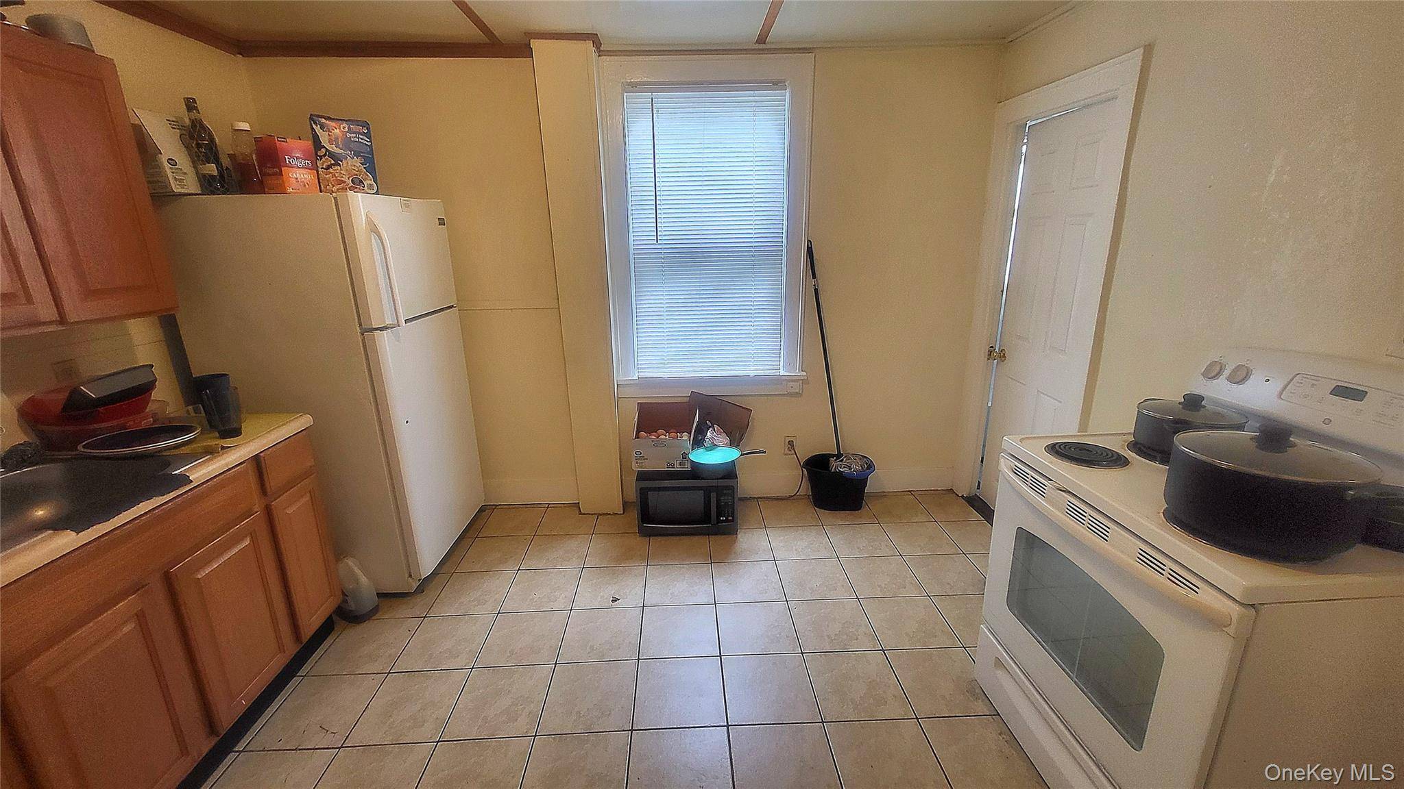 Casa com 4 Quartos à Venda em Poughkeepsie - Nova Iorque - EUA - 2
